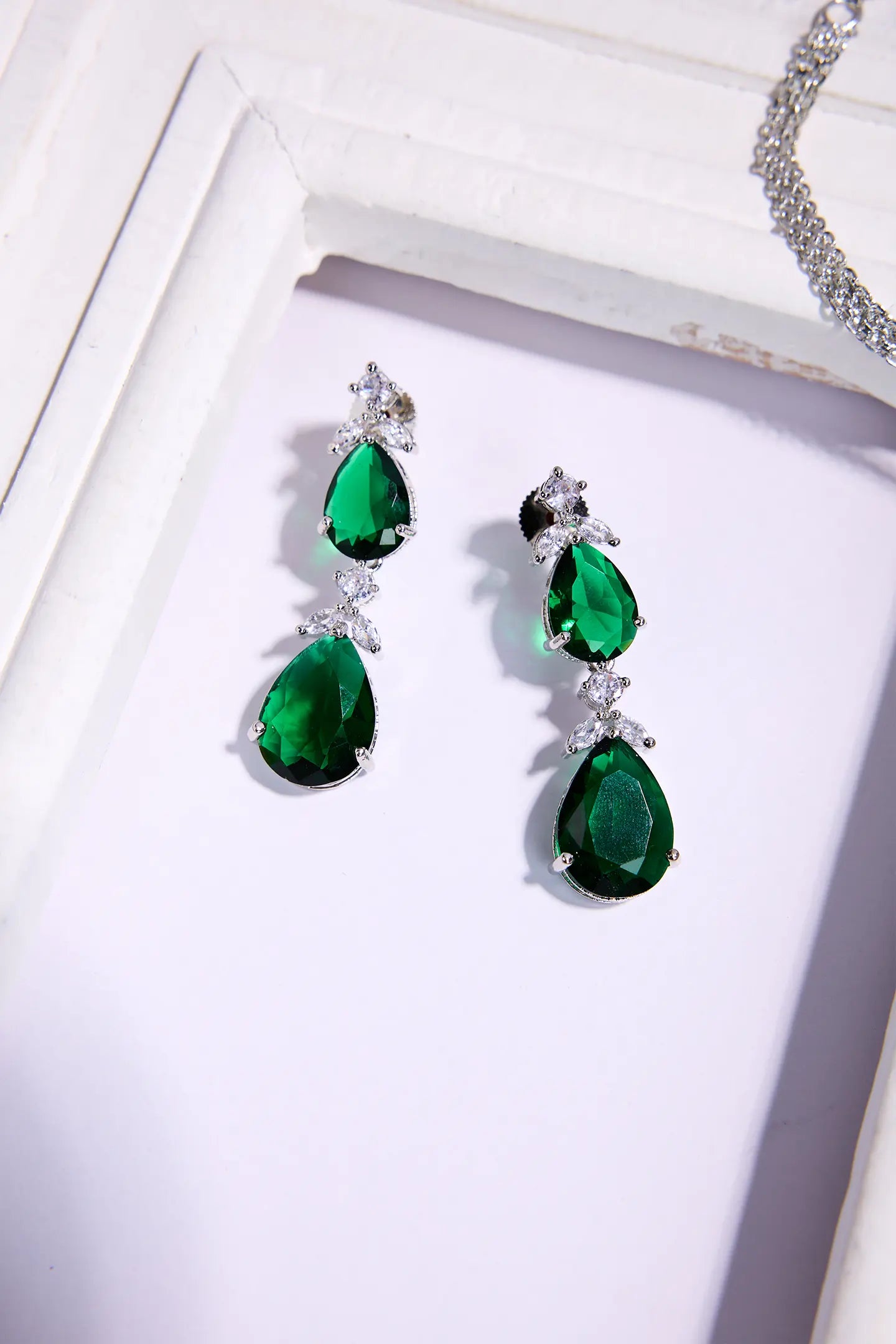 Elegant Allure Illuminate with Emerald Elegance
