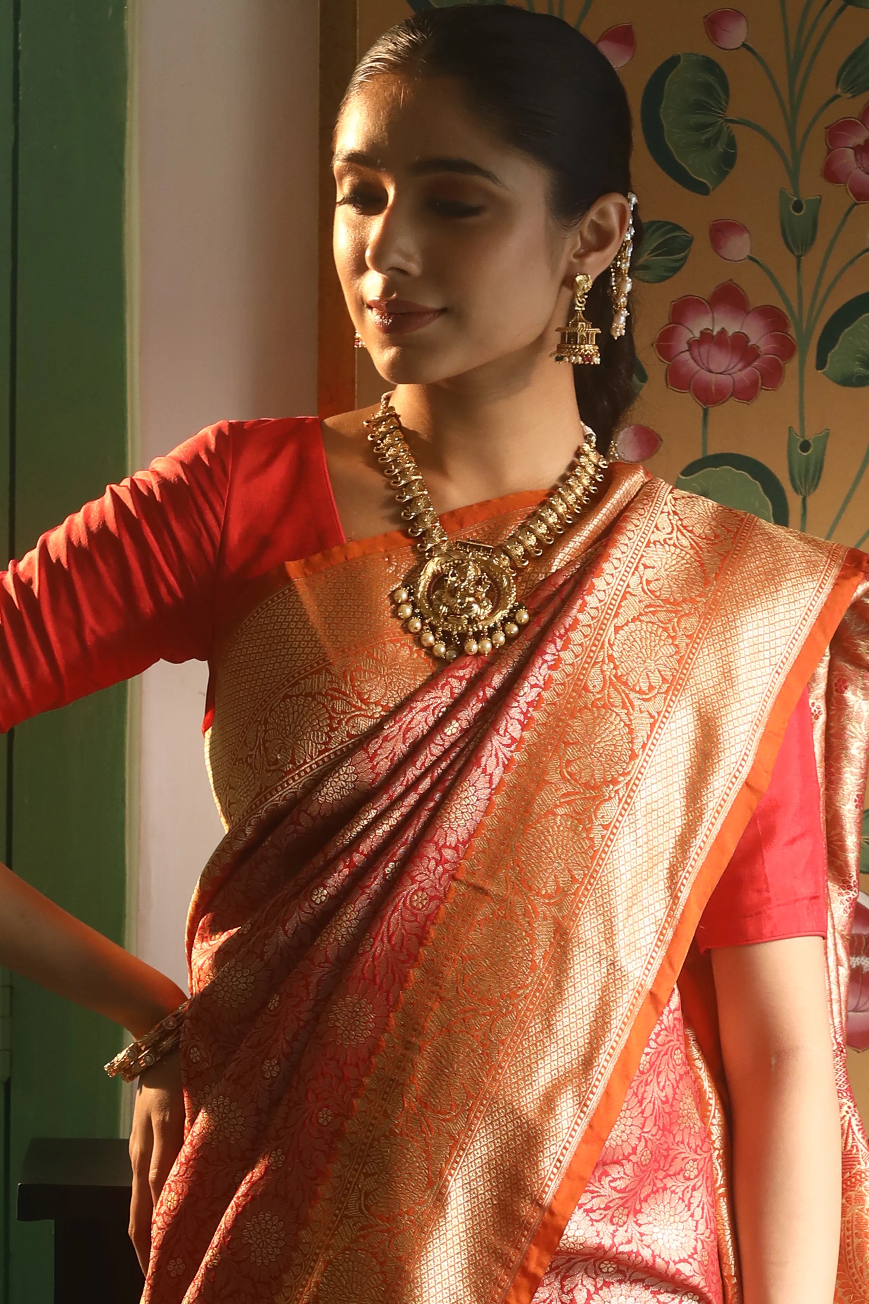 Vinayak Necklace Set