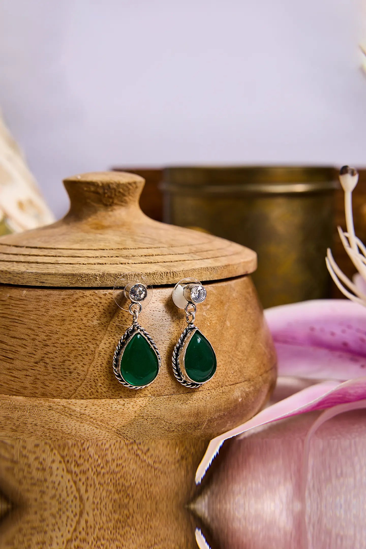 Emerald Glow Elegance Earrings