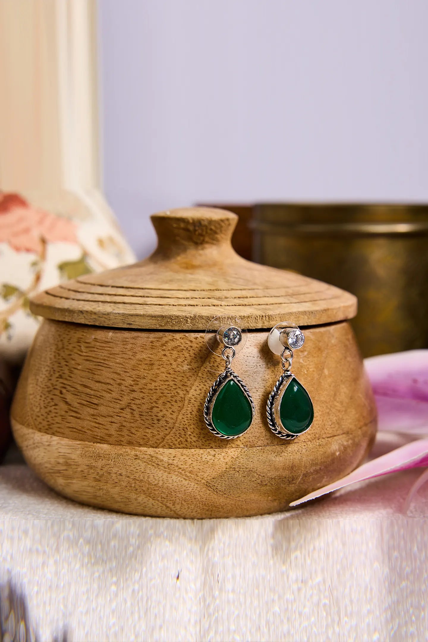 Emerald Glow Elegance Earrings