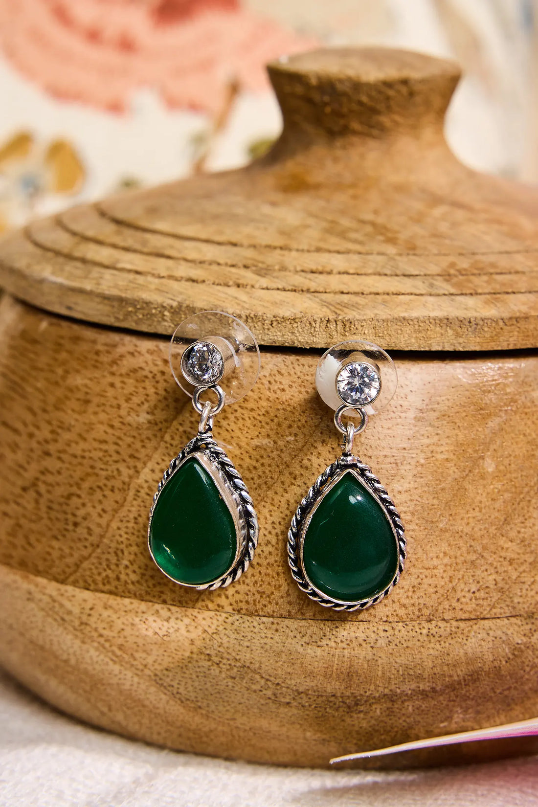 Emerald Glow Elegance Earrings