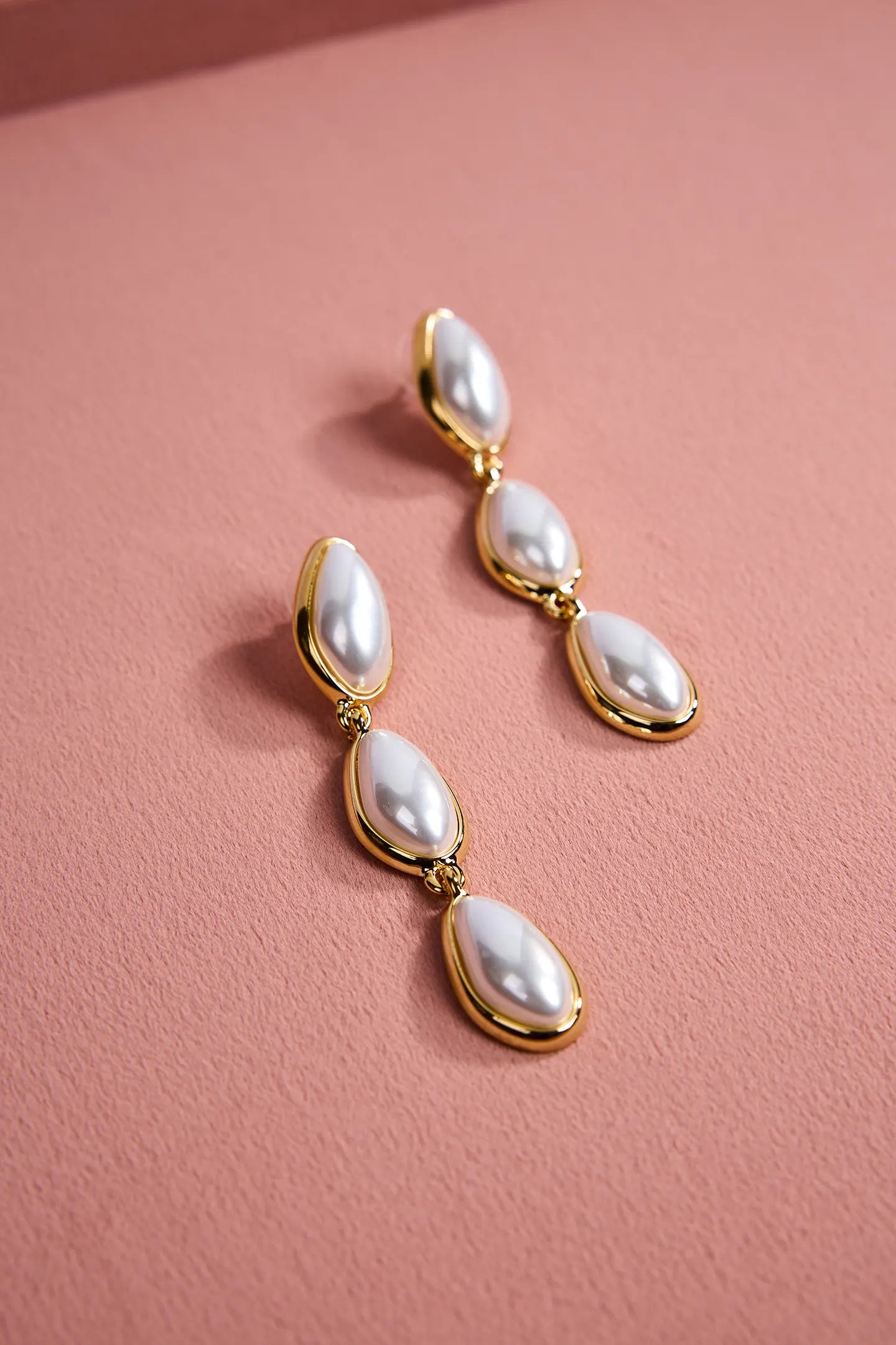 Pearl Glow Earrings