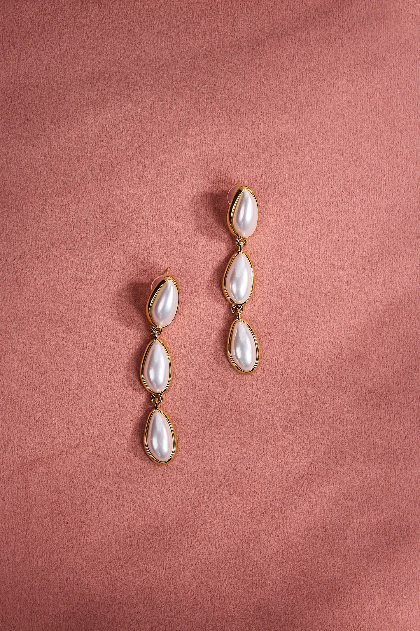 Pearl Glow Earrings