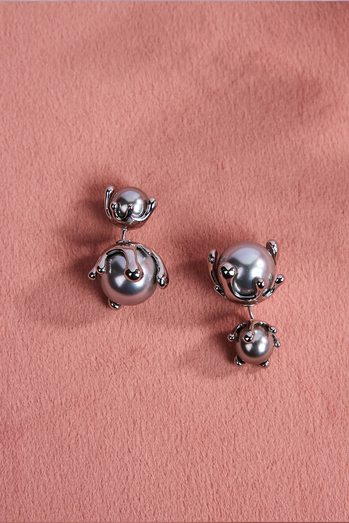 Elegant Grey Pearl Earrings
