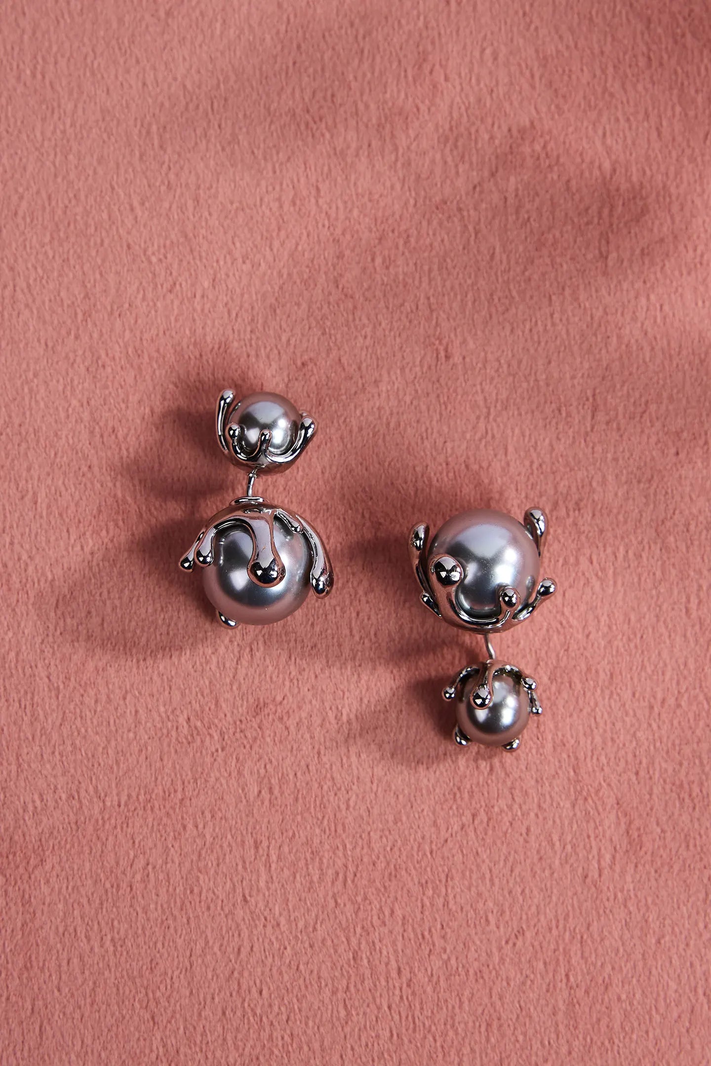Elegant Grey Pearl Earrings