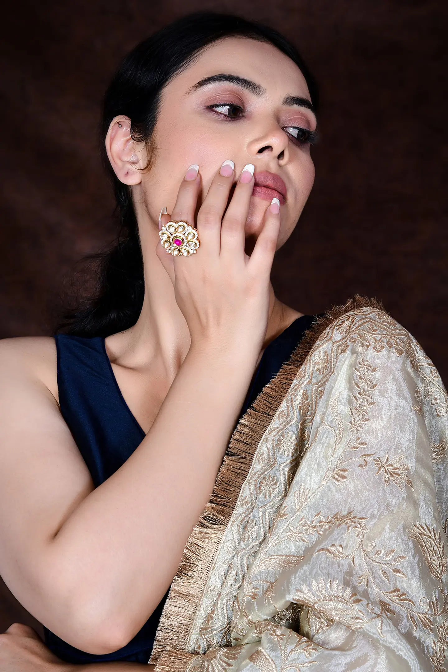 Aribaa Finger Ring