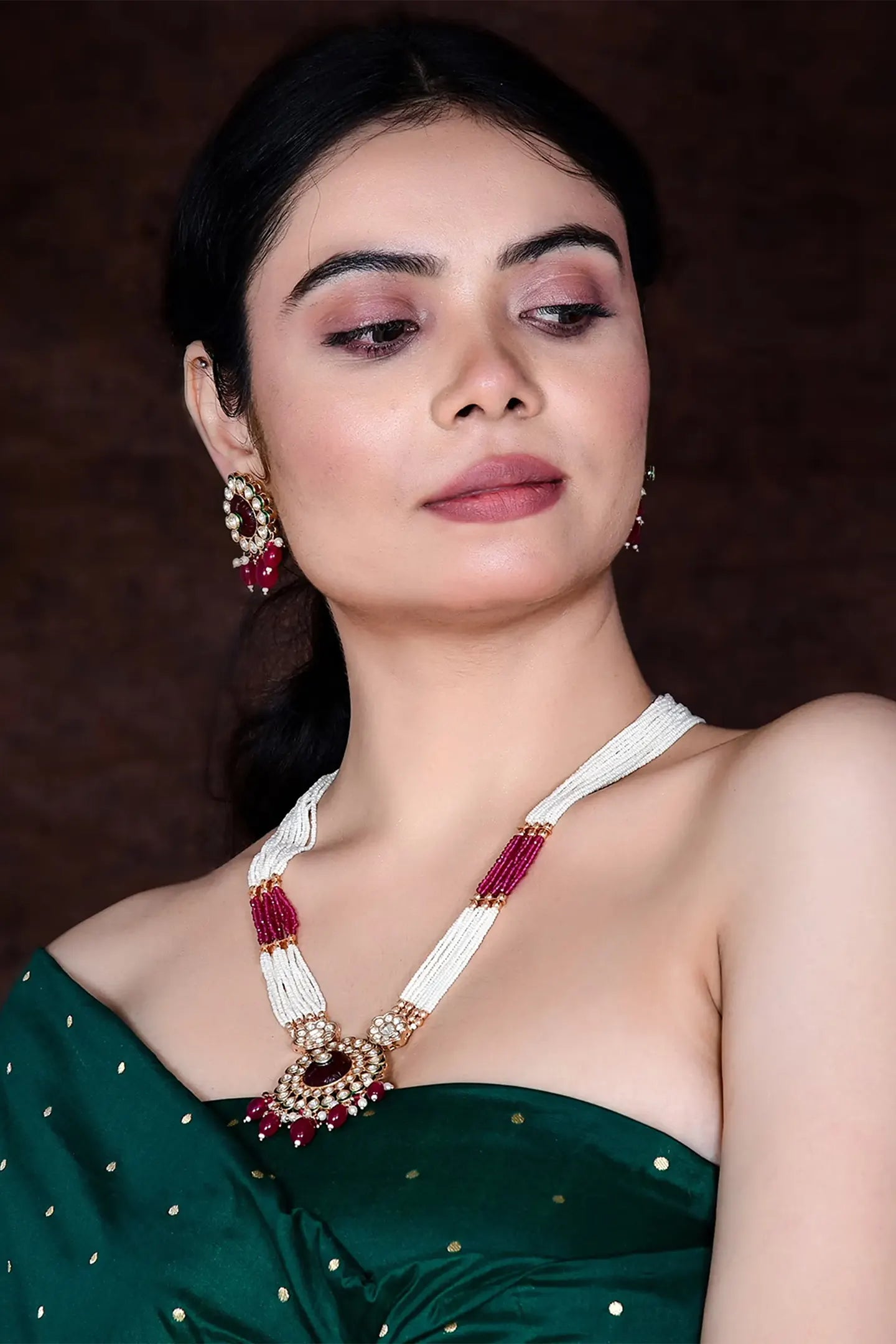 Sharnya Necklace Set