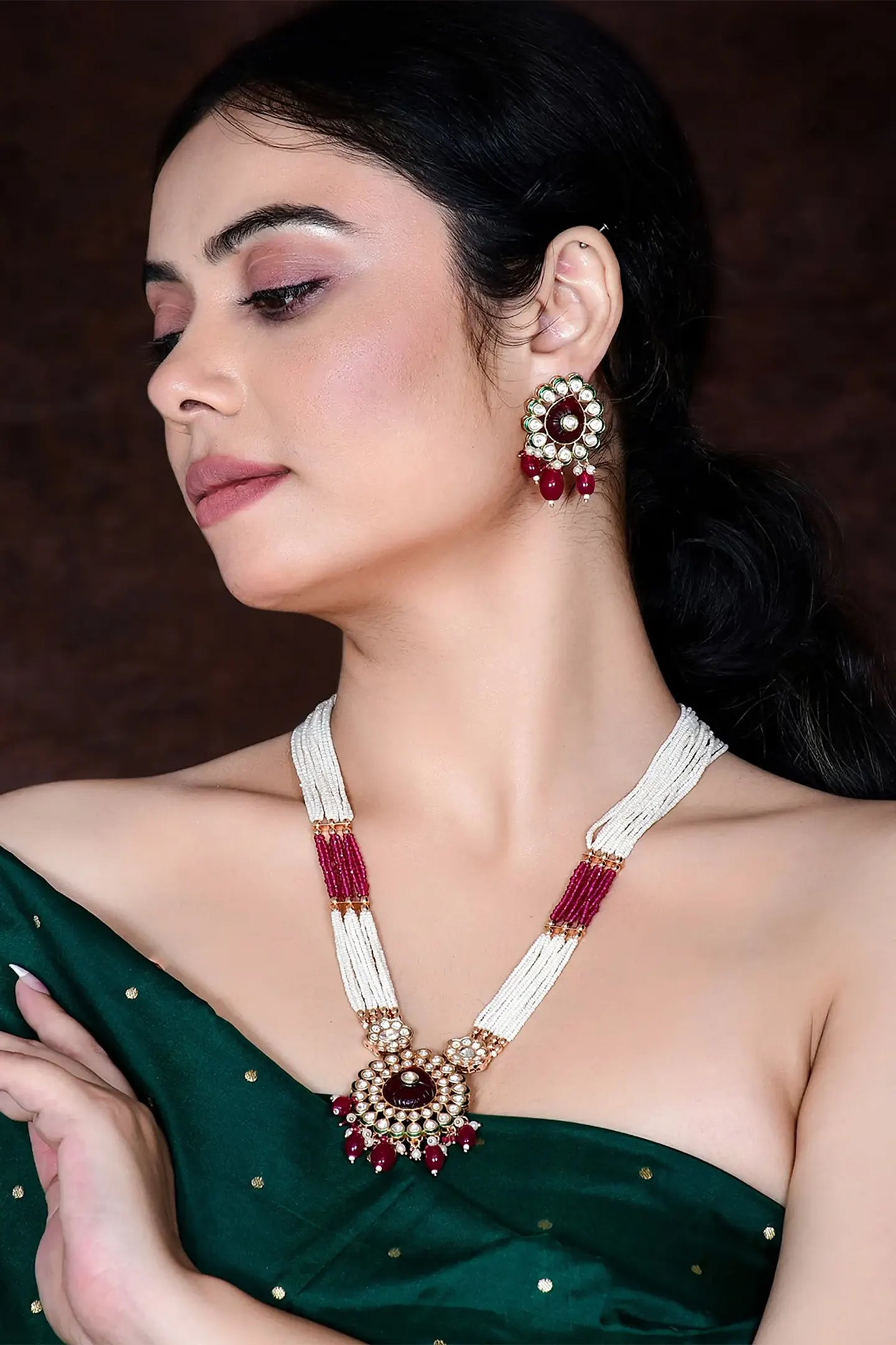 Sharnya Necklace Set