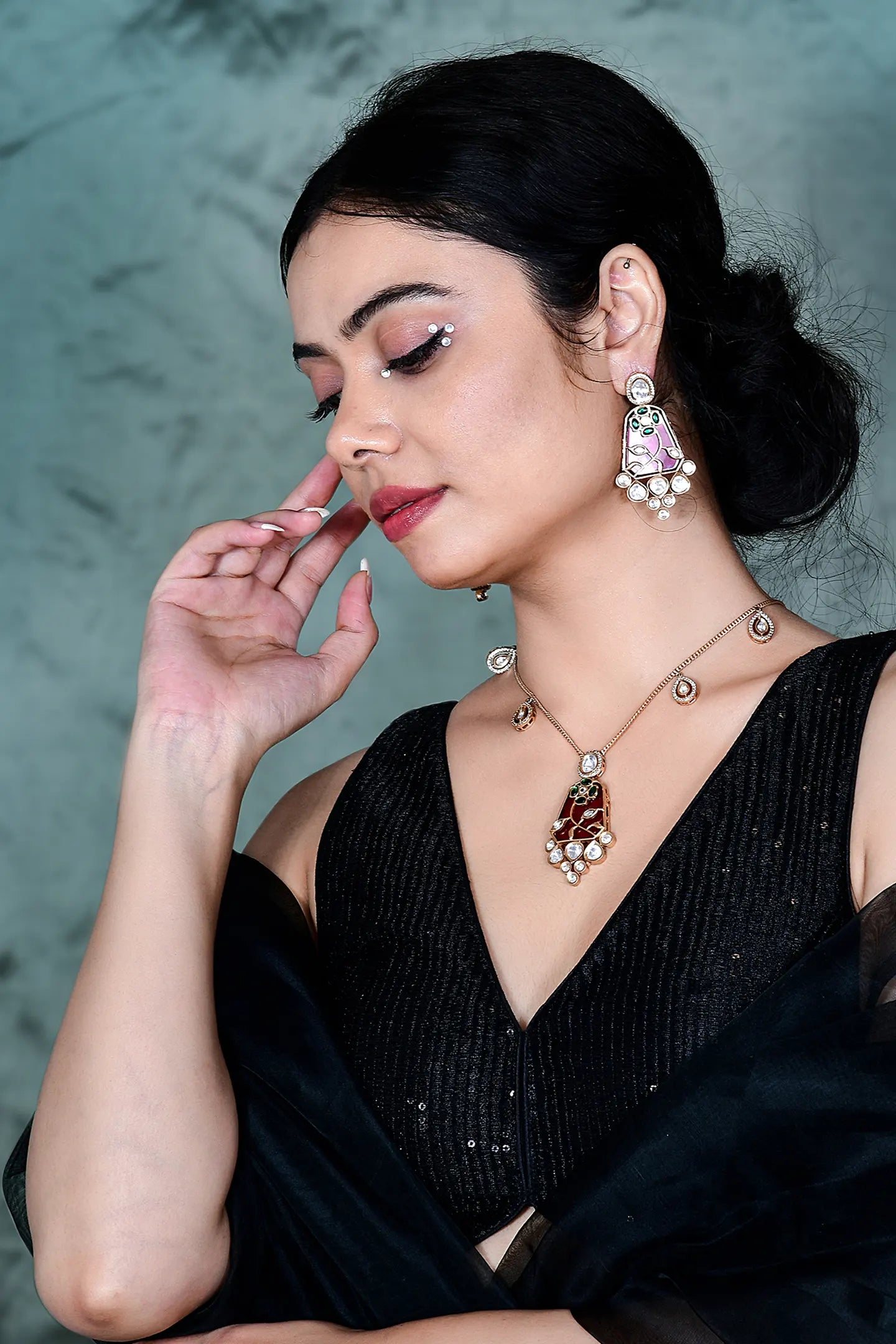 Suhasini Pendant Set