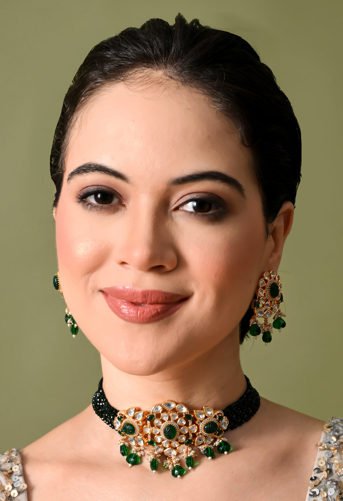 Shimmering Emerald Floral Necklace Set