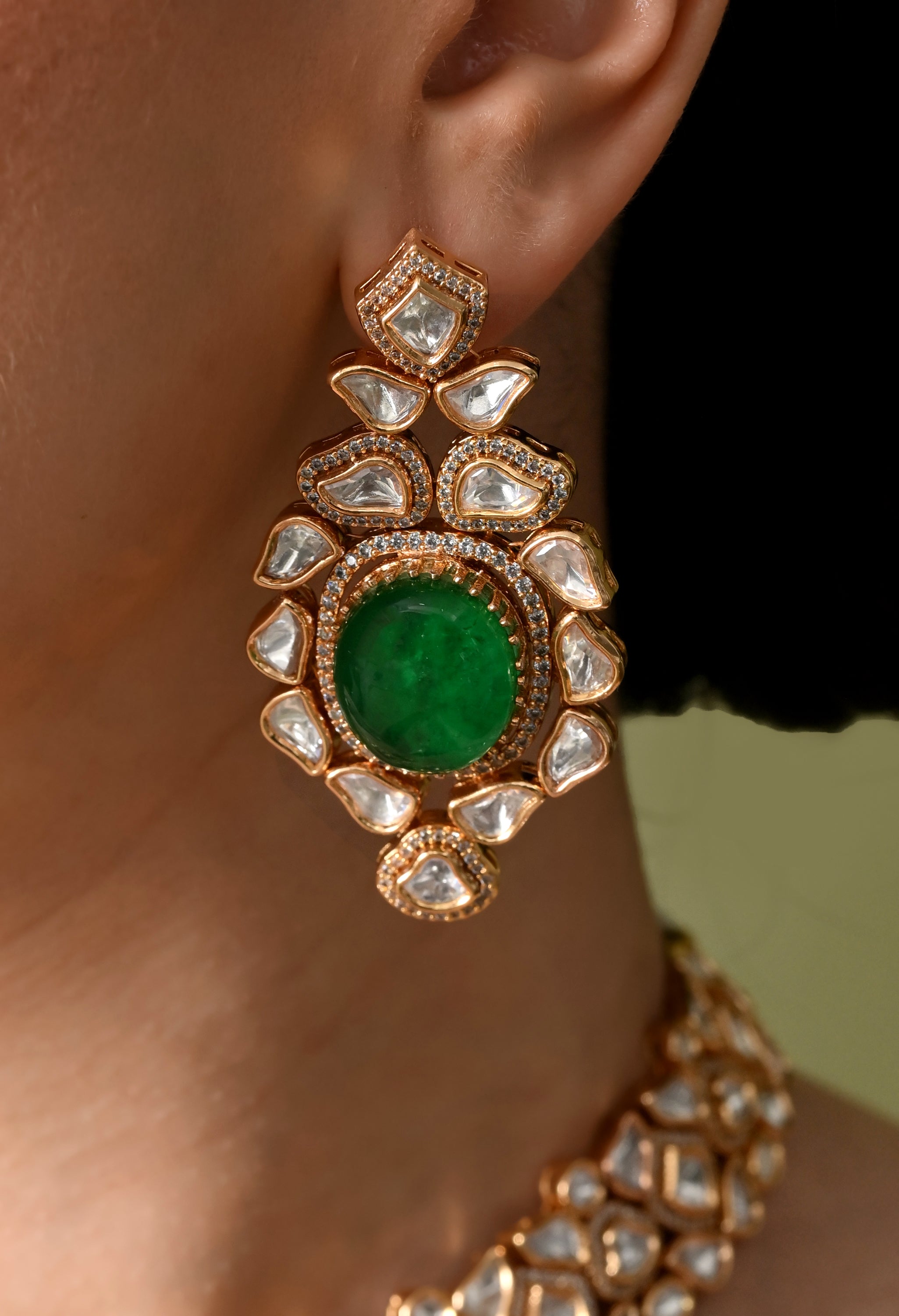 Elegant Sparkle Necklace of Dreams