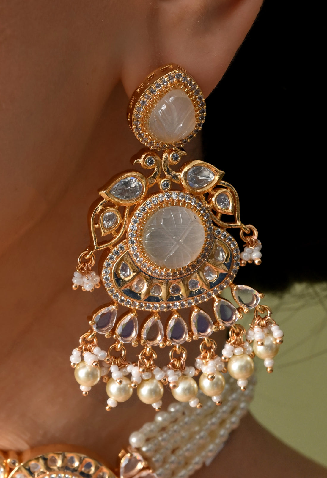 Radiant Elegance Golden Jewel Set