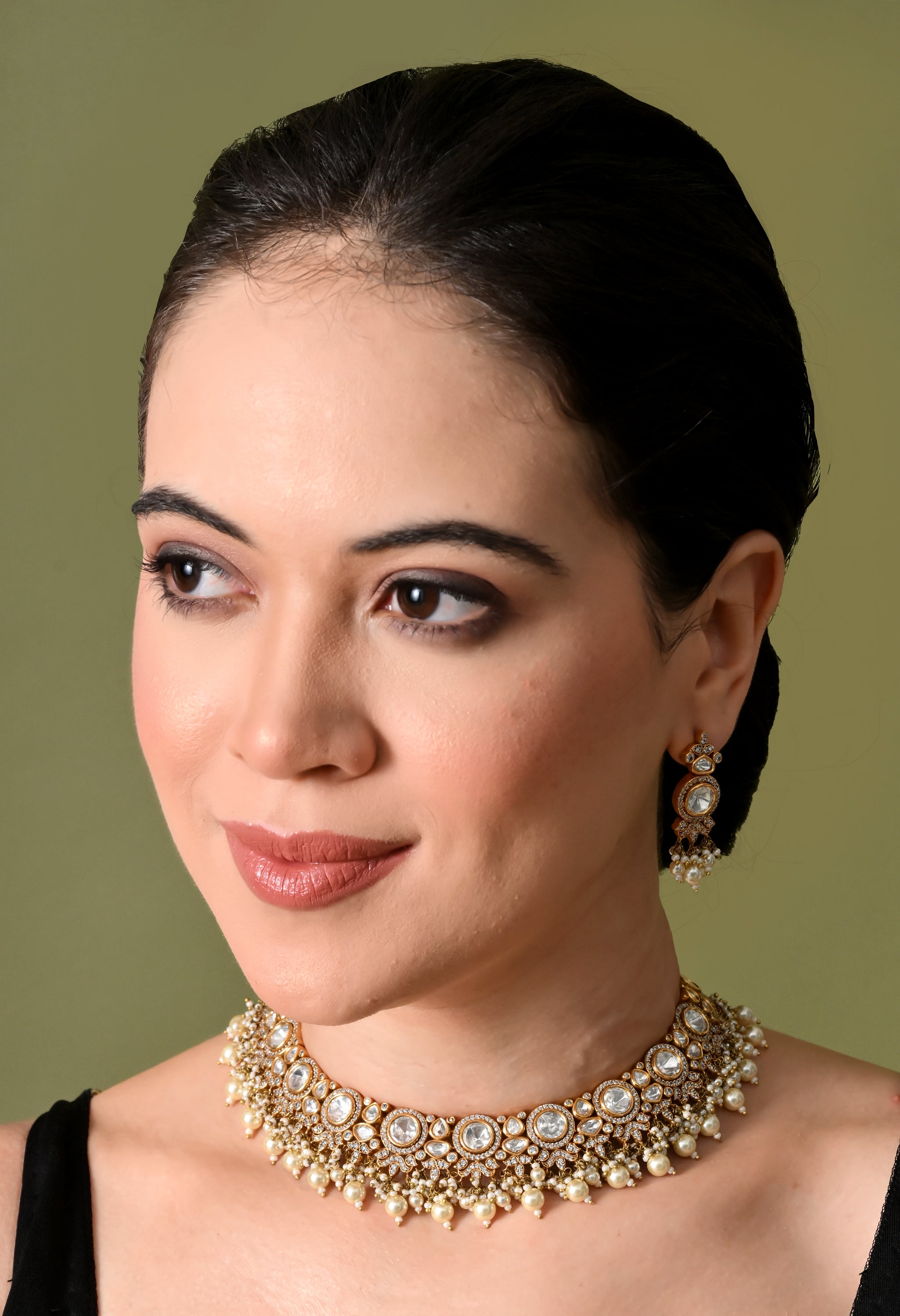 Elegant Pearl and Diamond Necklace