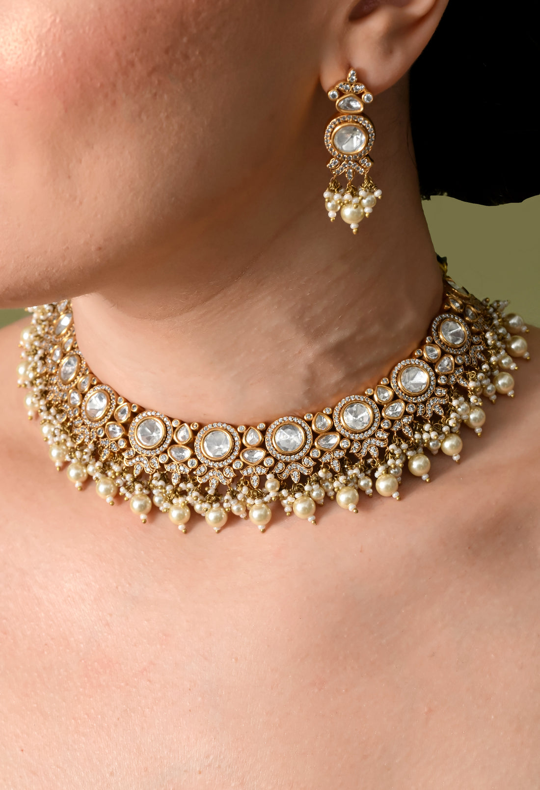 Elegant Pearl and Diamond Necklace