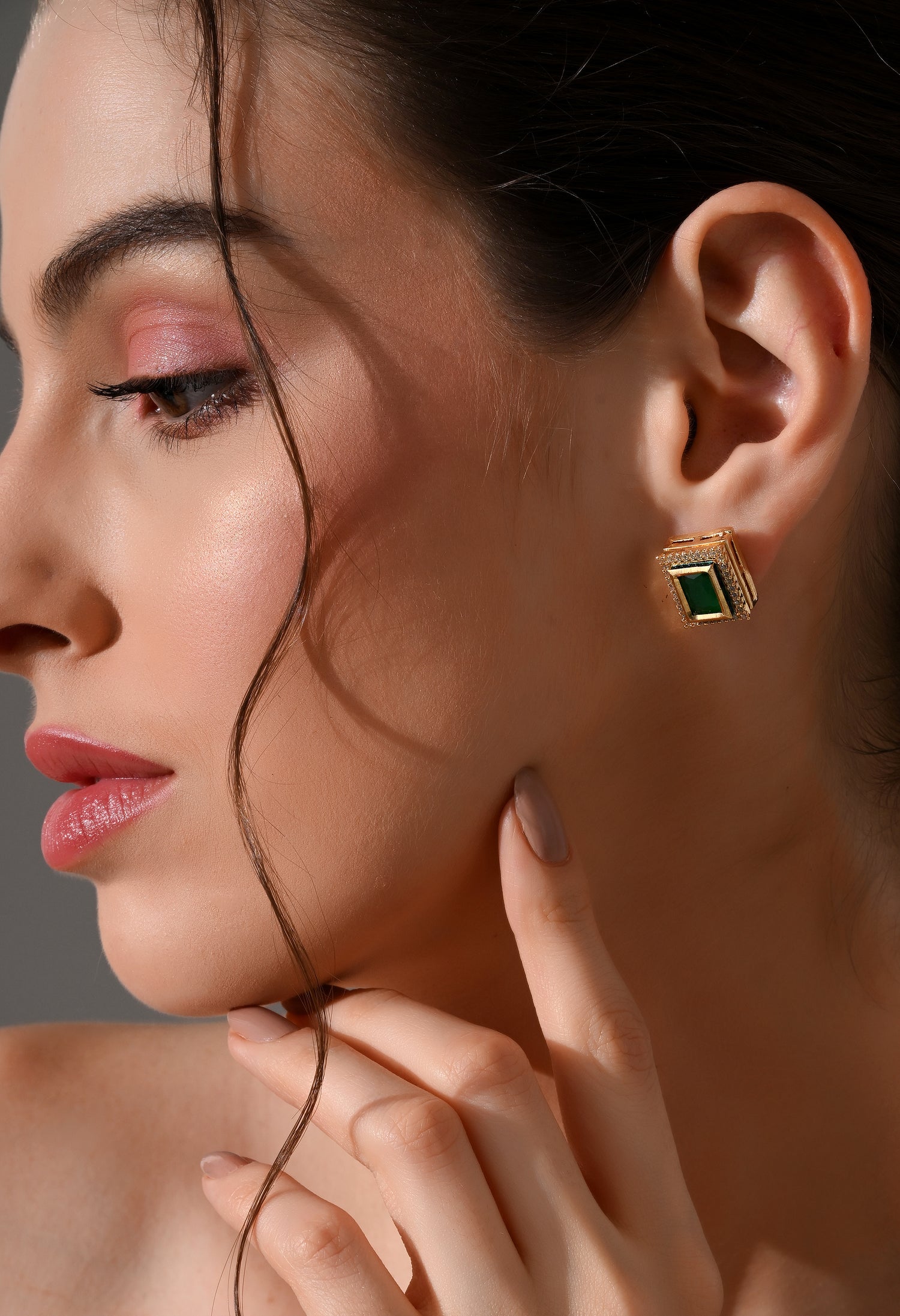 Emerald Grace Square Earrings