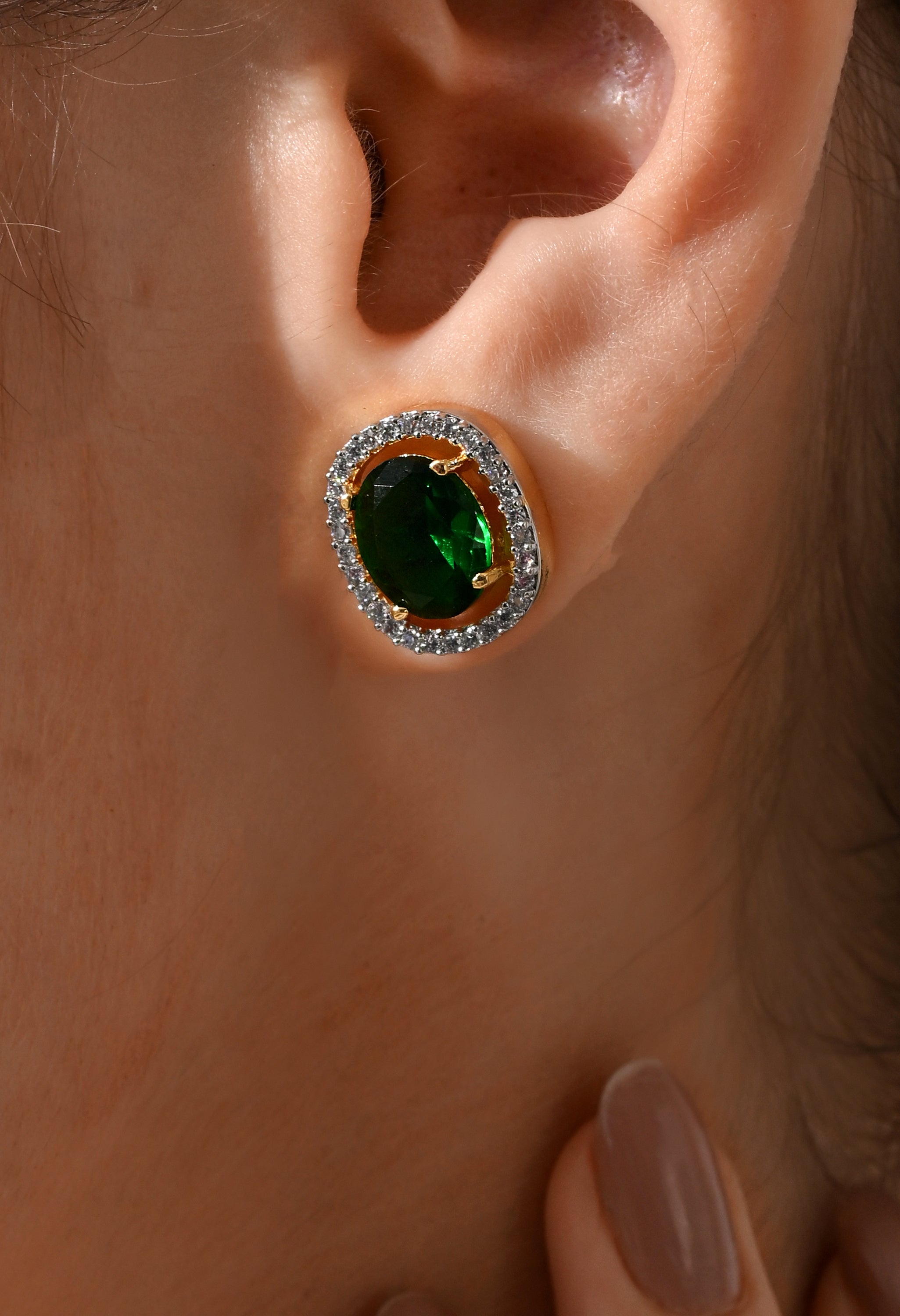 Emerald Elegance Gold-Plated Jewelry Set