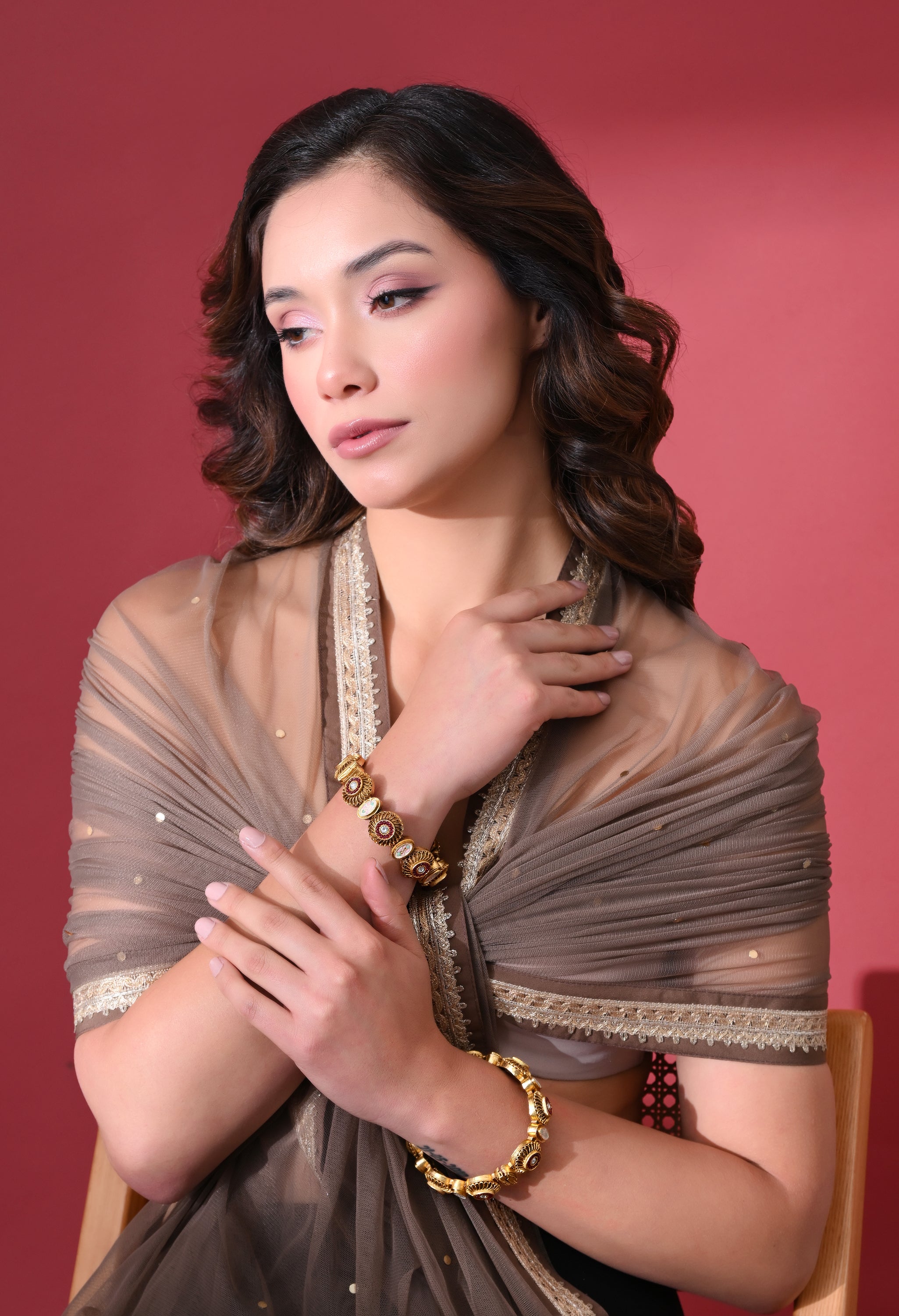 Antique Gold Kundan Motif Bracelet