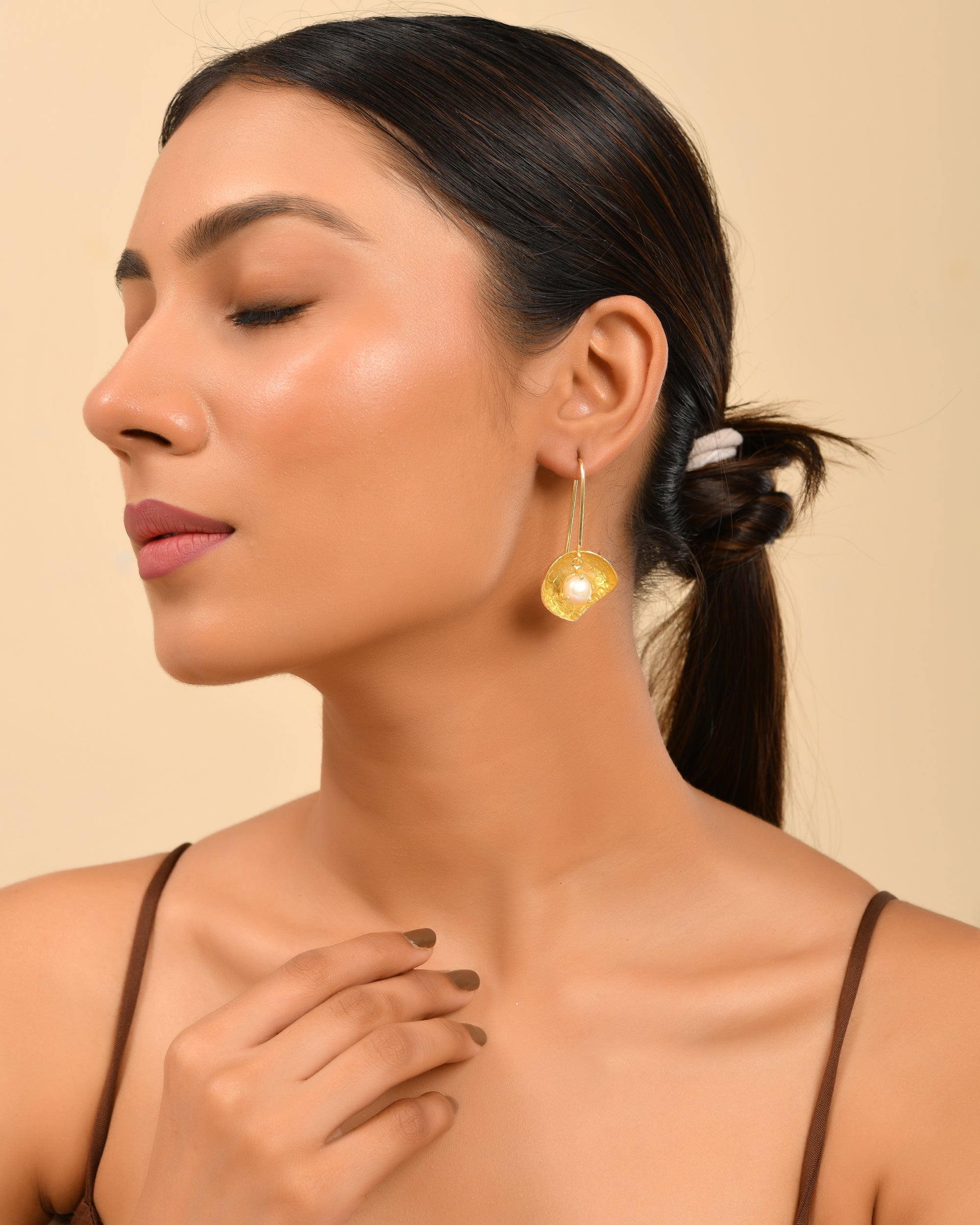Textured Gold Pearl Drop Earrings