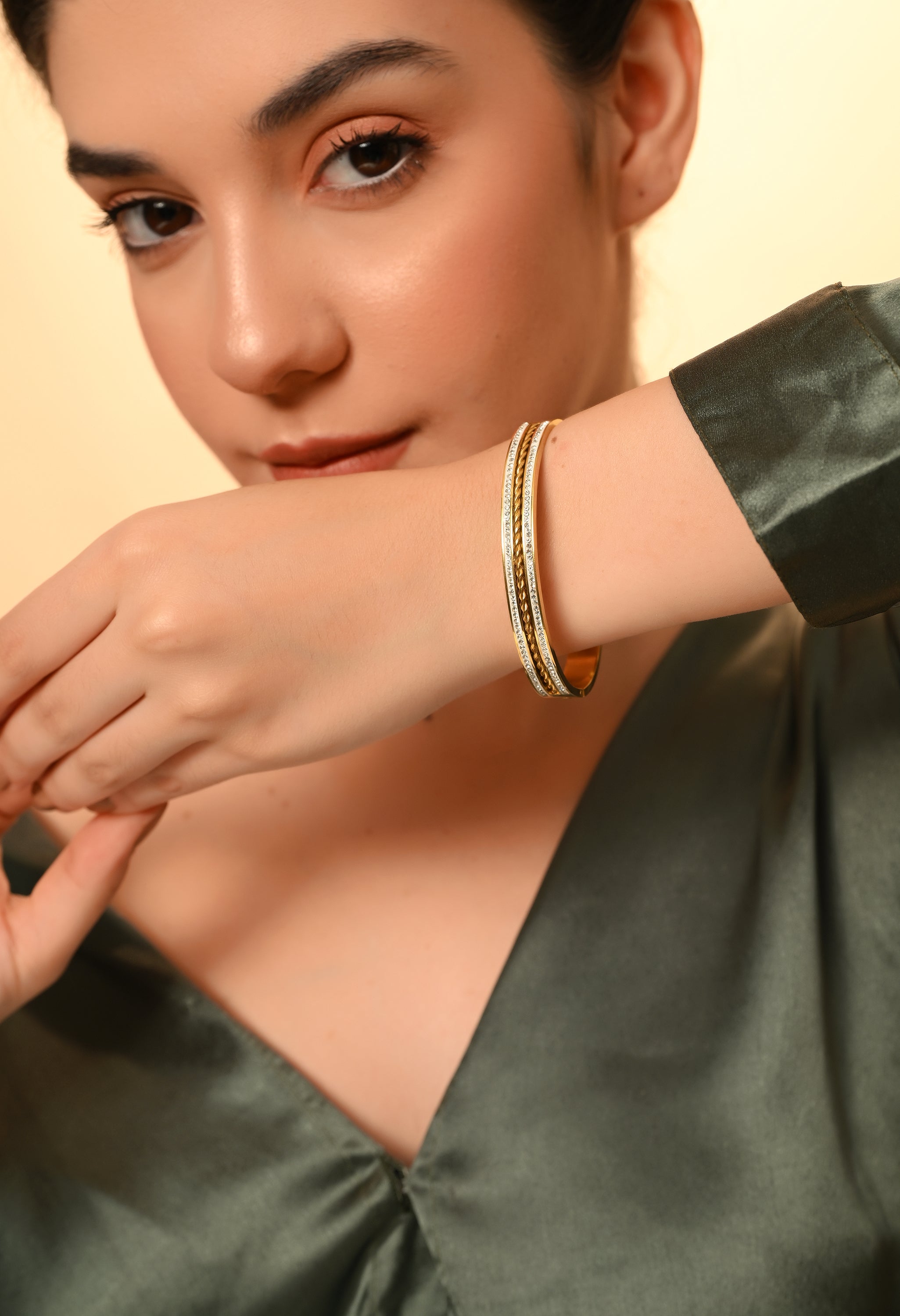 Dual Radiance Gold Bangle