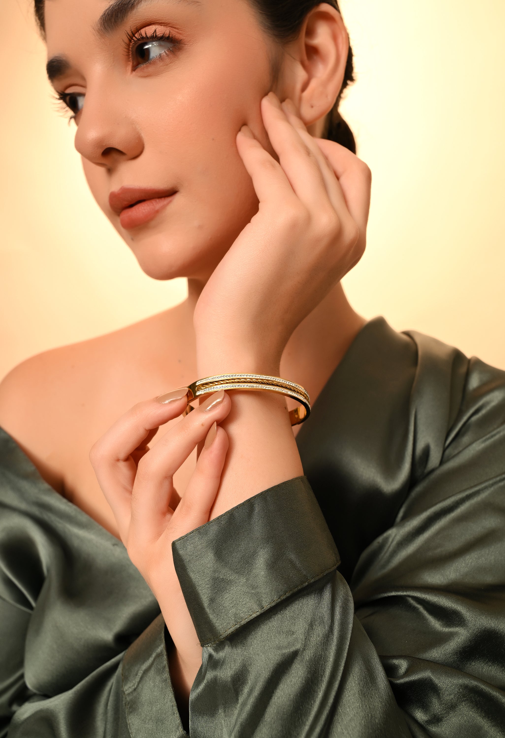 Dual Radiance Gold Bangle