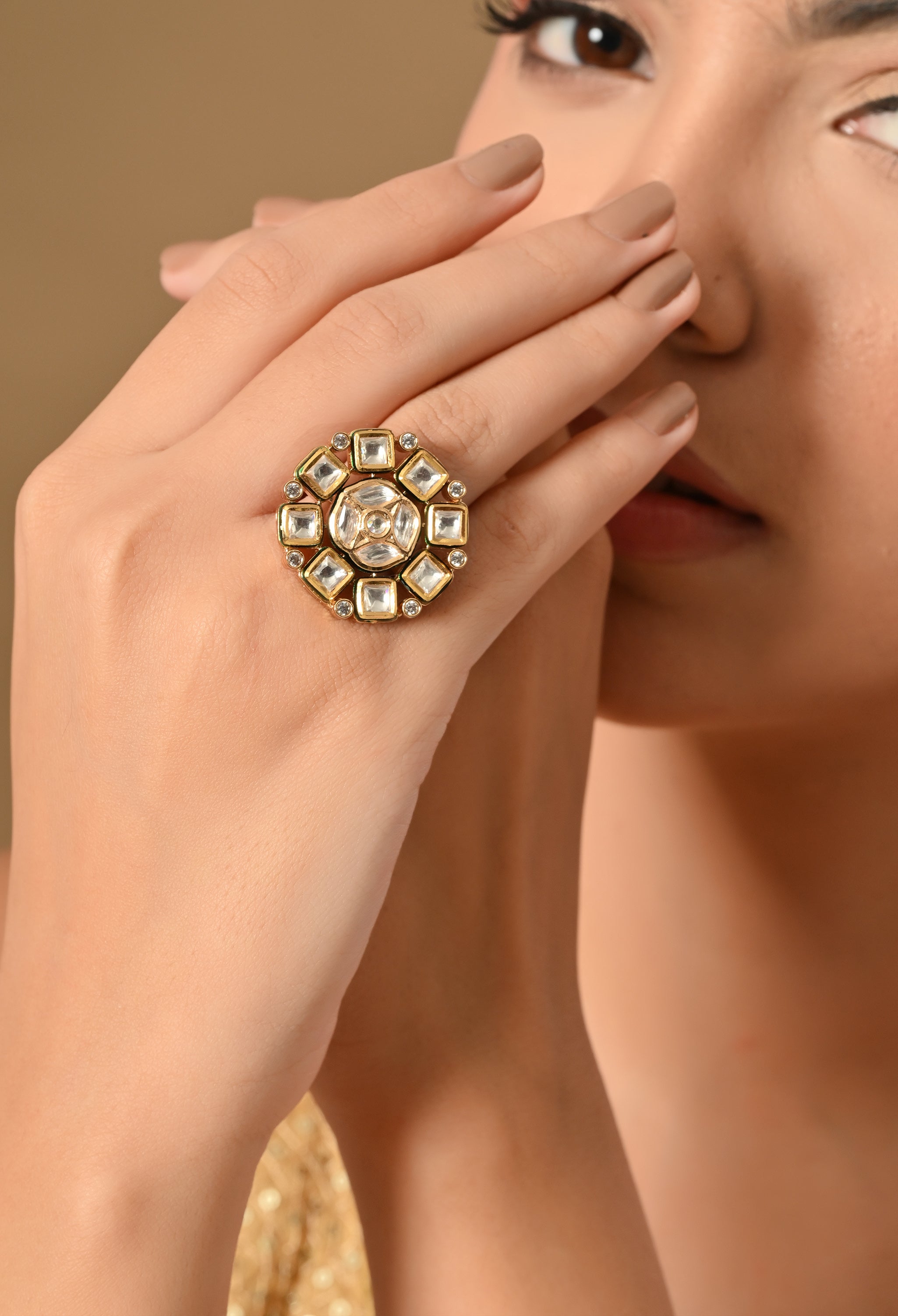 Elegant Floral Jewel Ring Delight