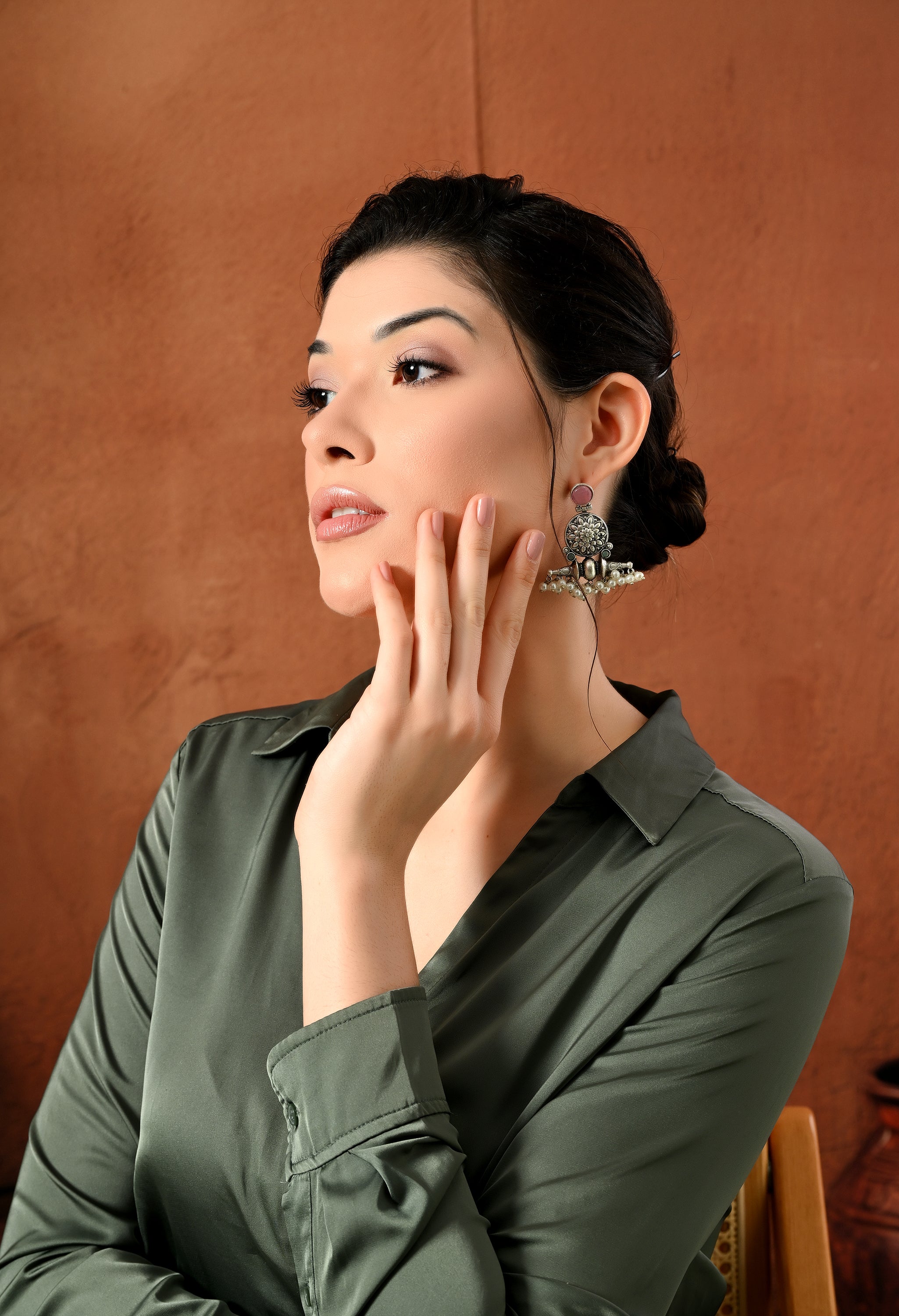 Antique Charm Pearl Earrings