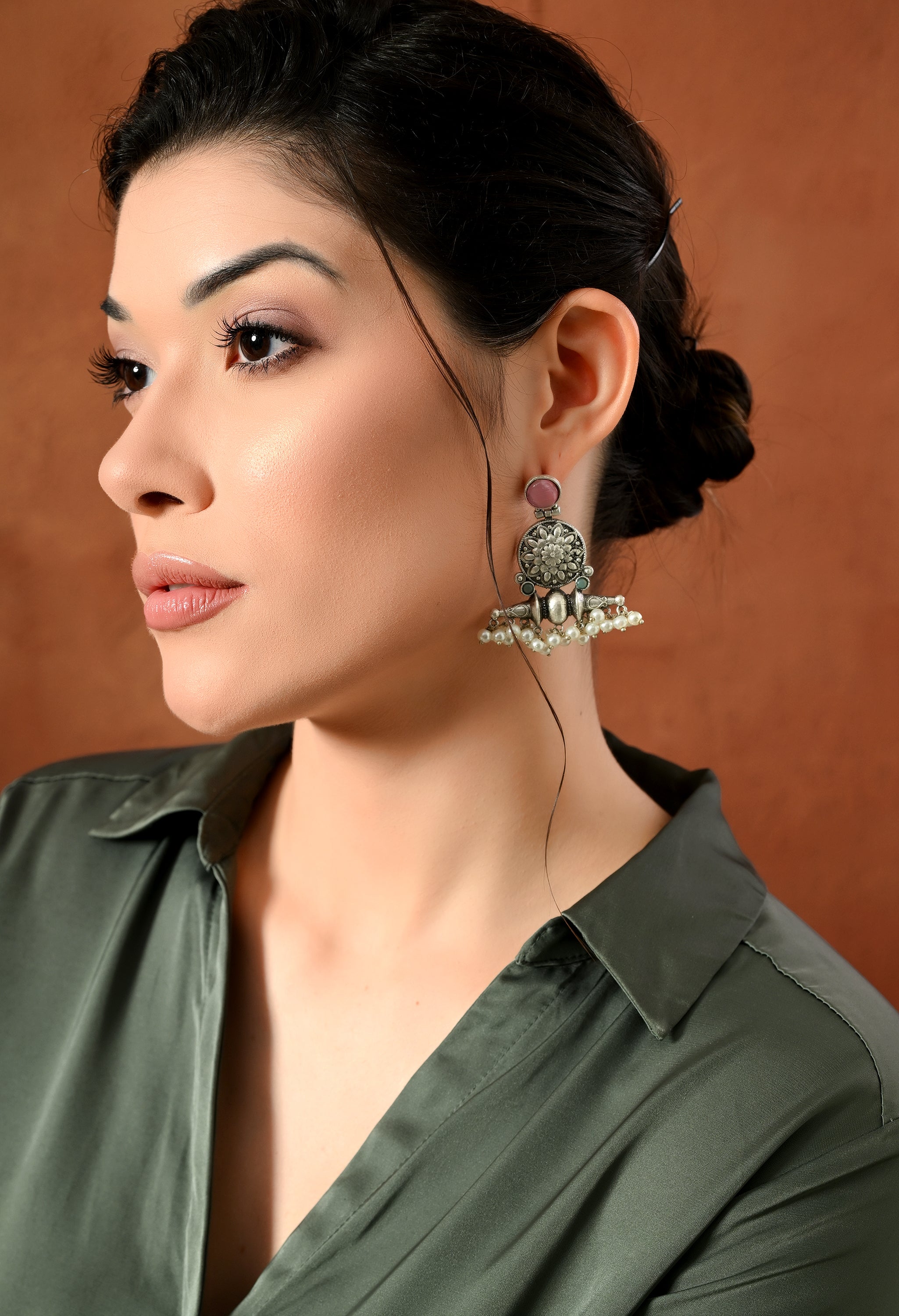 Antique Charm Pearl Earrings