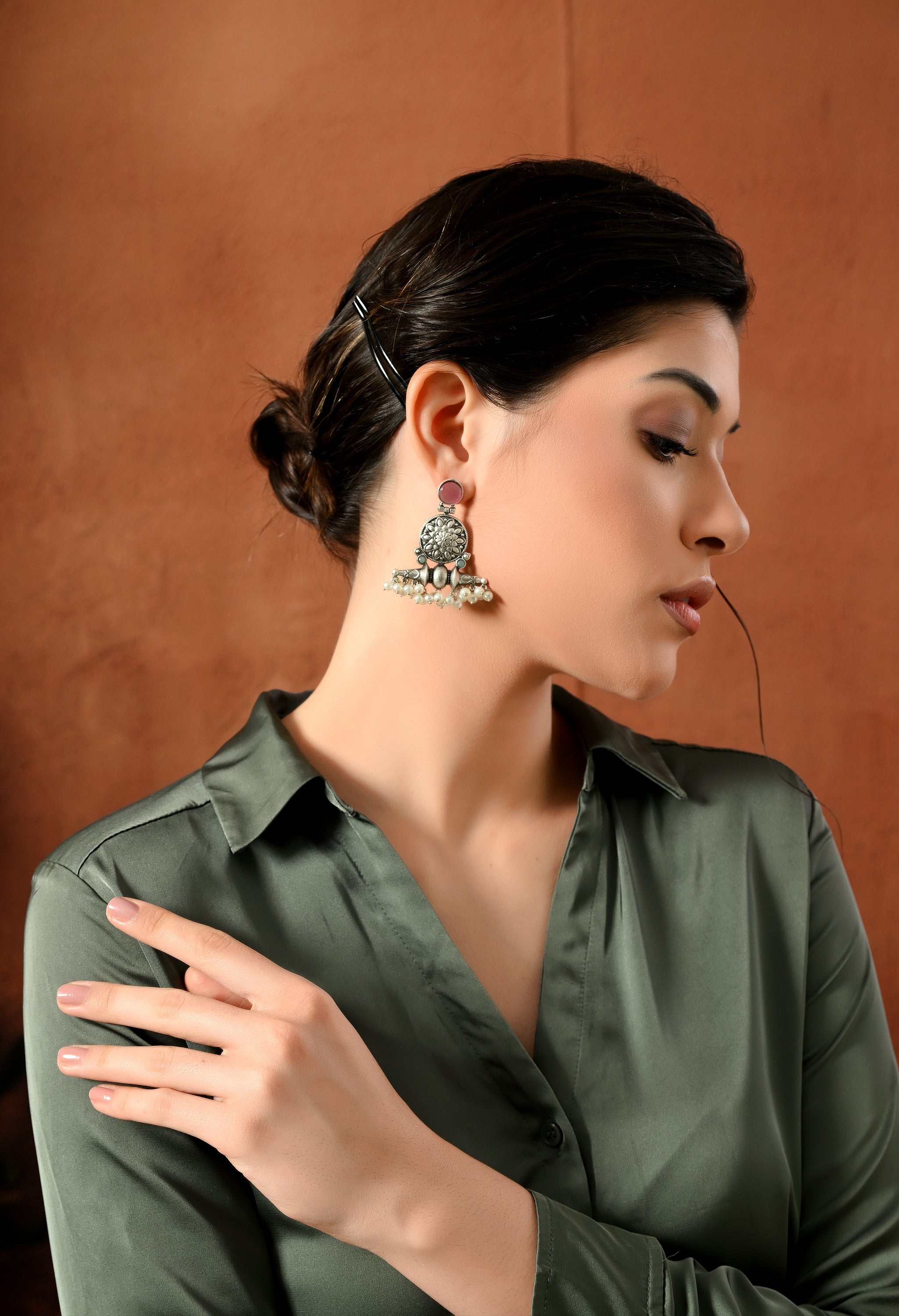 Antique Charm Pearl Earrings