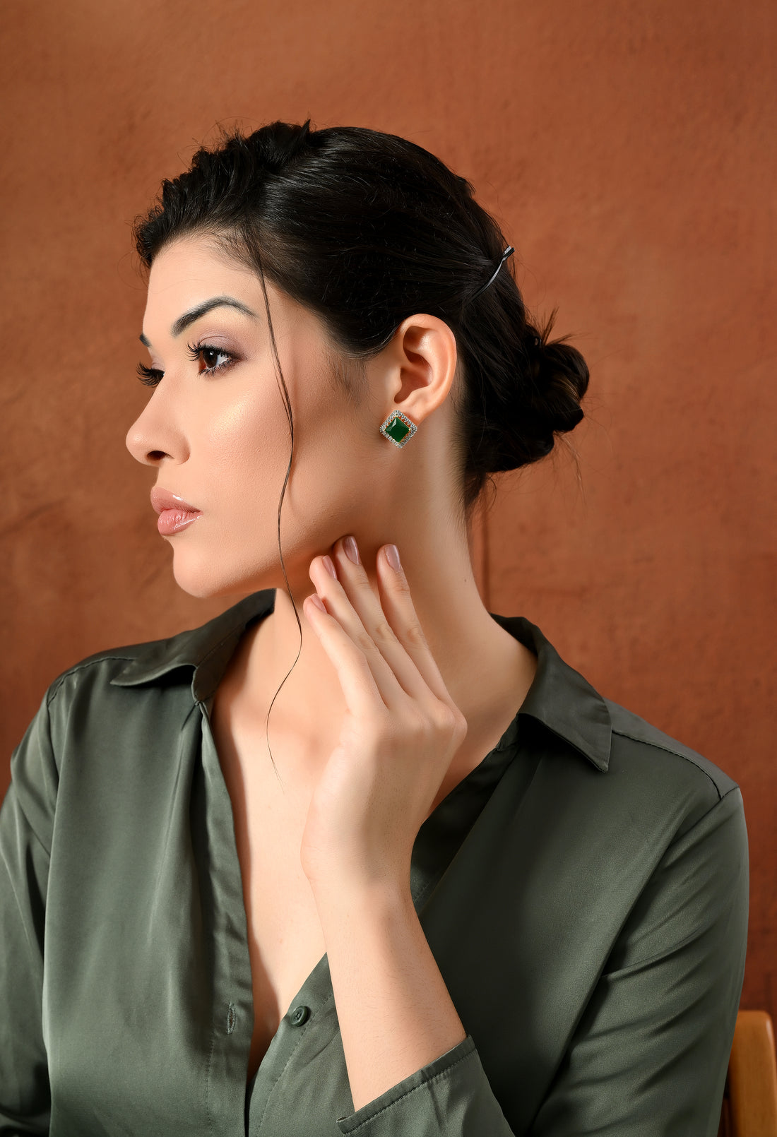 Emerald Glow Square Stud Earring