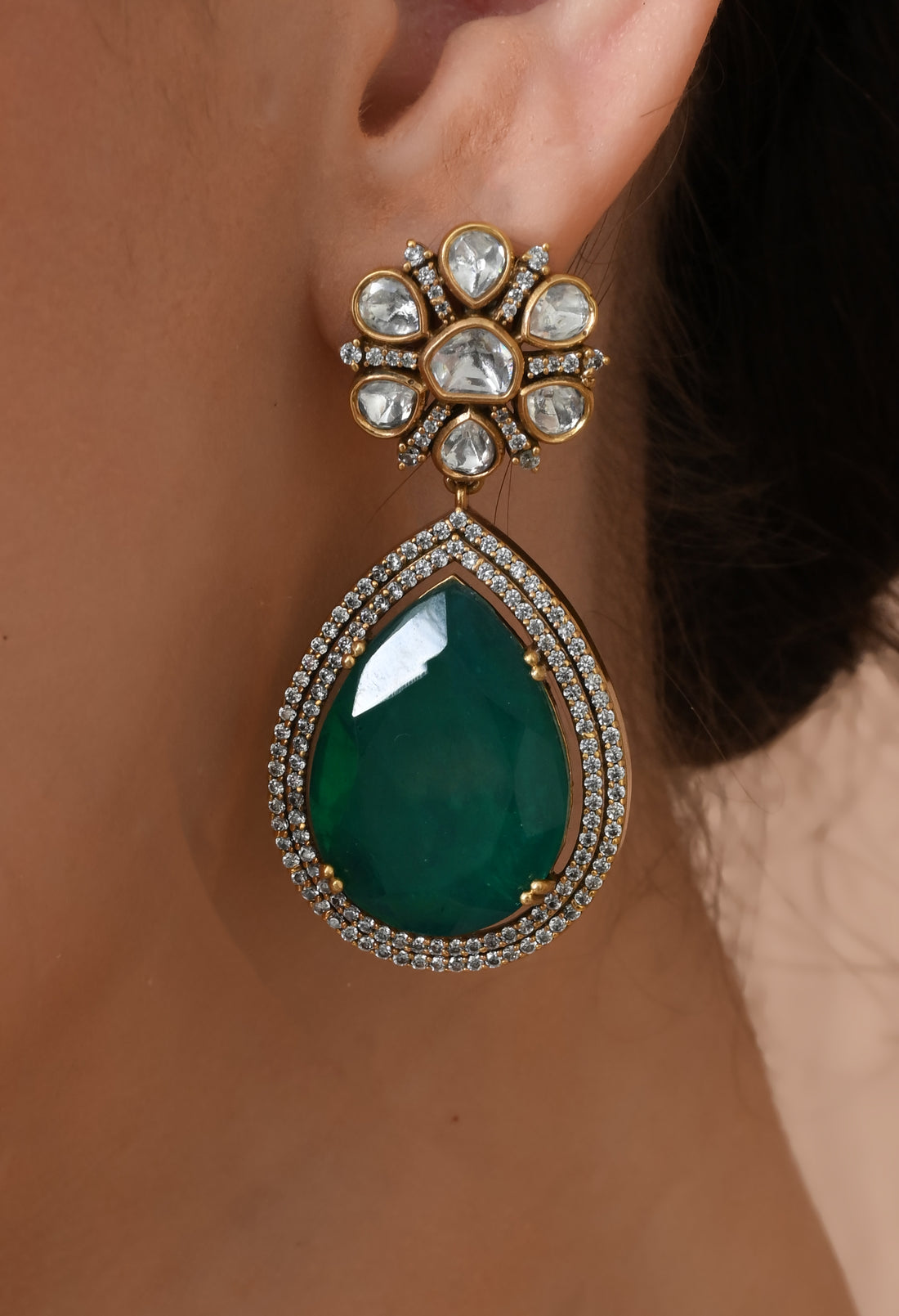 Elegant Emerald Blossom Jewelry Set