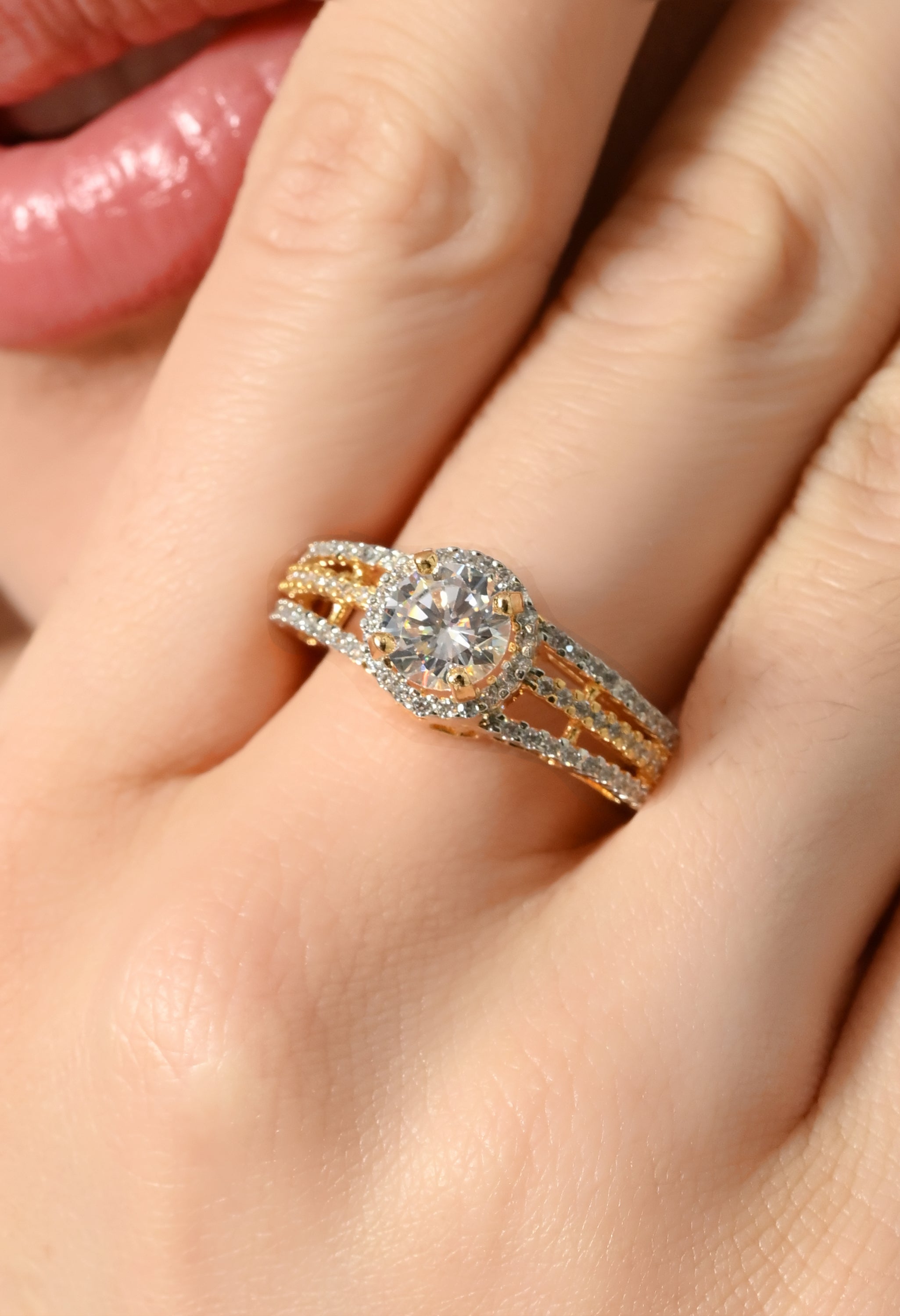 Elegant Sparkling Golden Blossom Ring