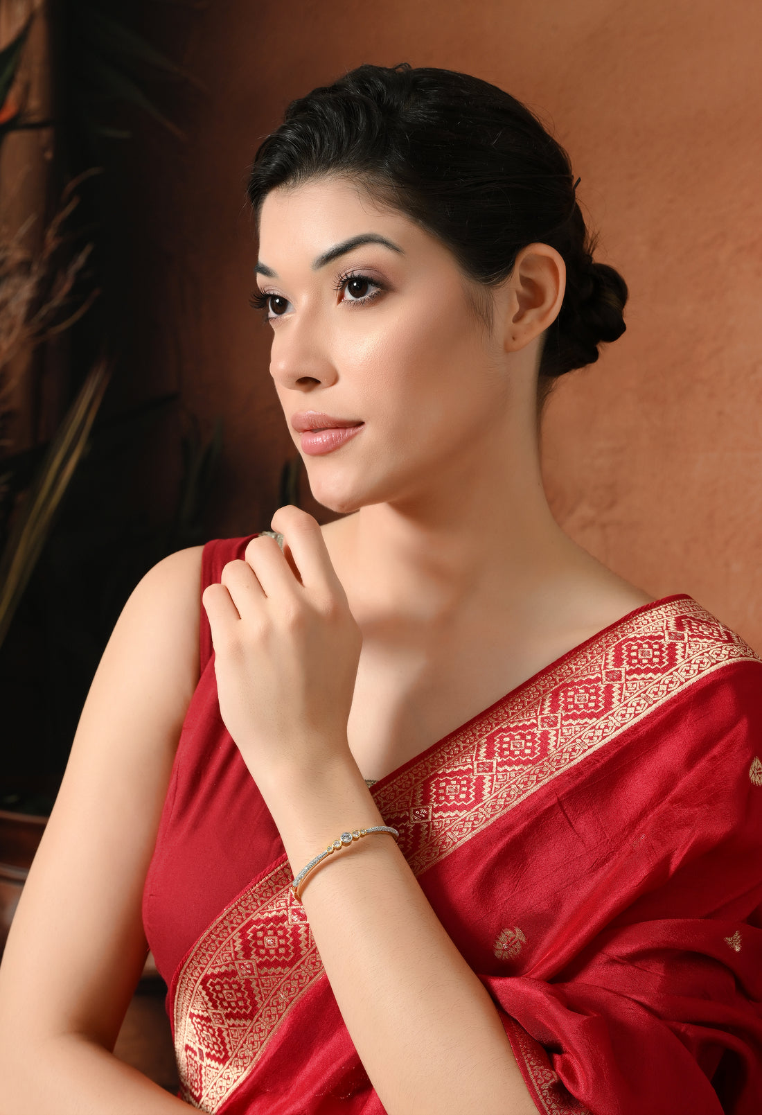 Golden Glow Sparkle Stone Bracelet