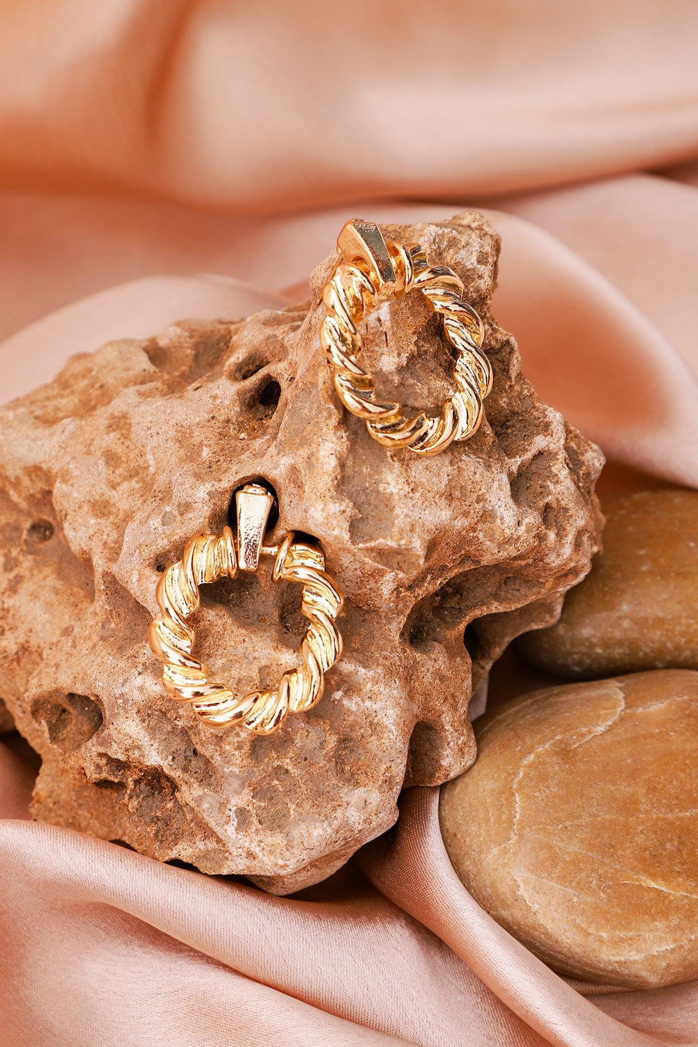 Dazzling Western Elegance Earrings