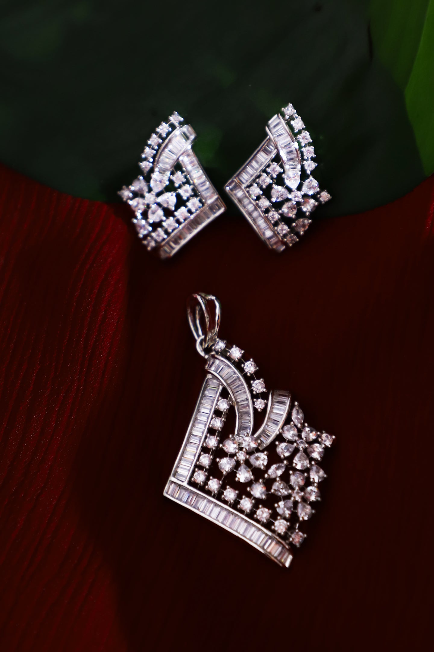 Zahra Pendant Set