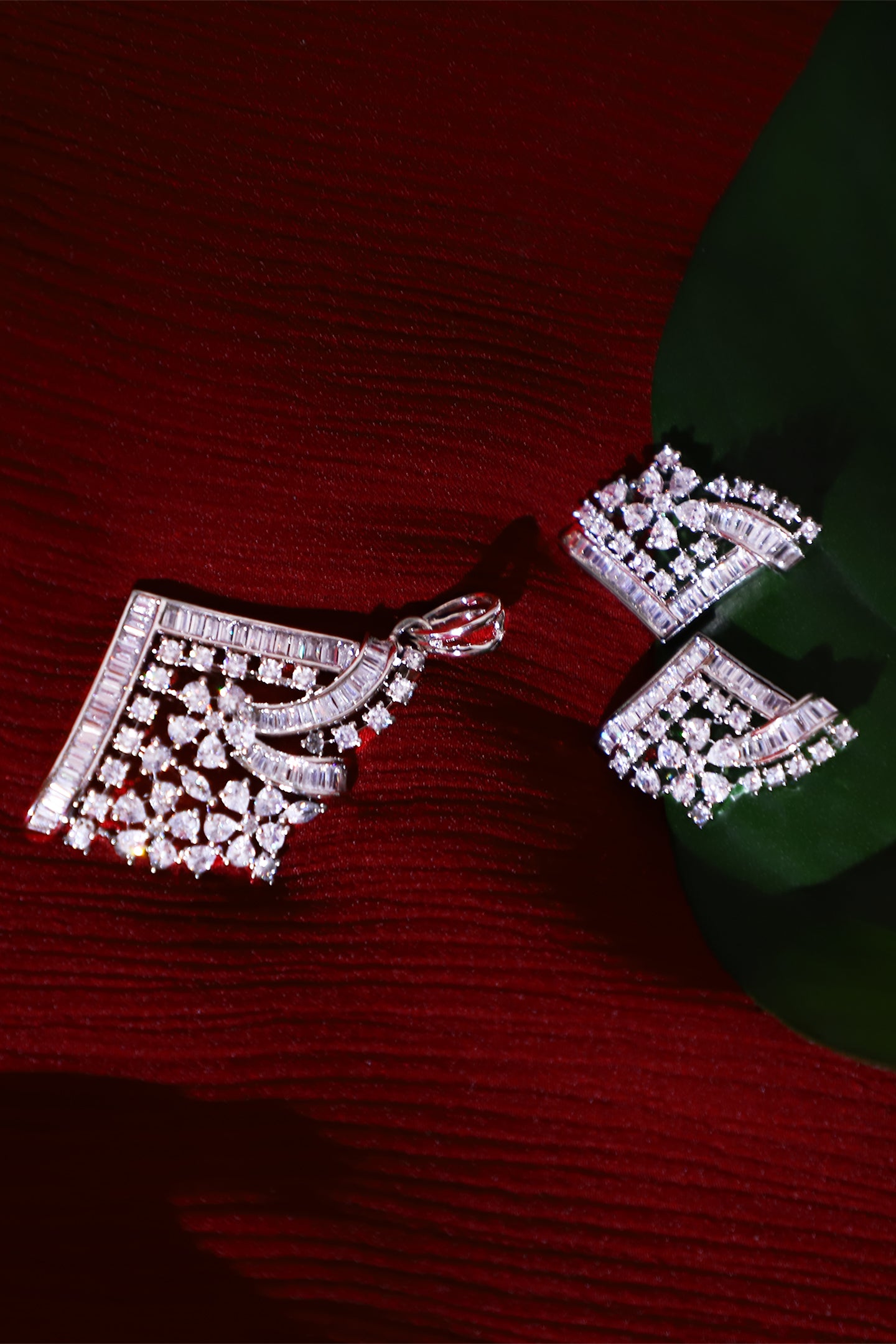 Zahra Pendant Set