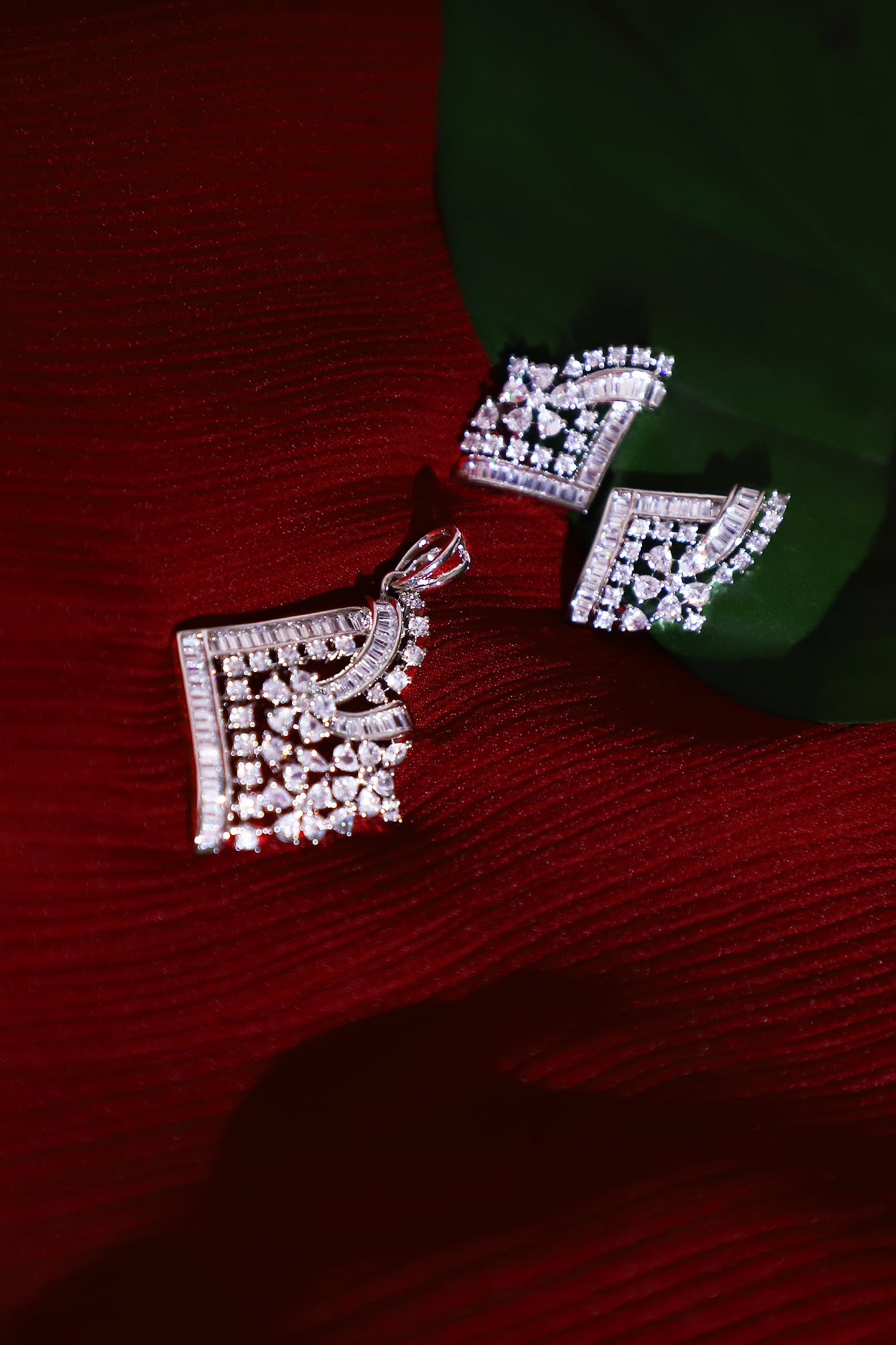 Zahra Pendant Set