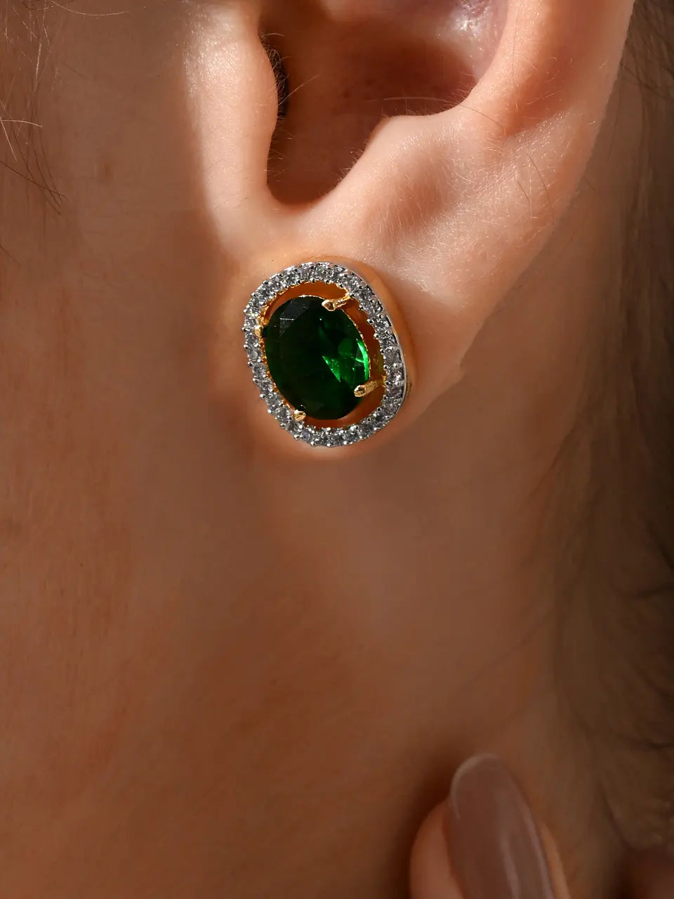 Emerald Elegance Gold-Plated Jewelry Set