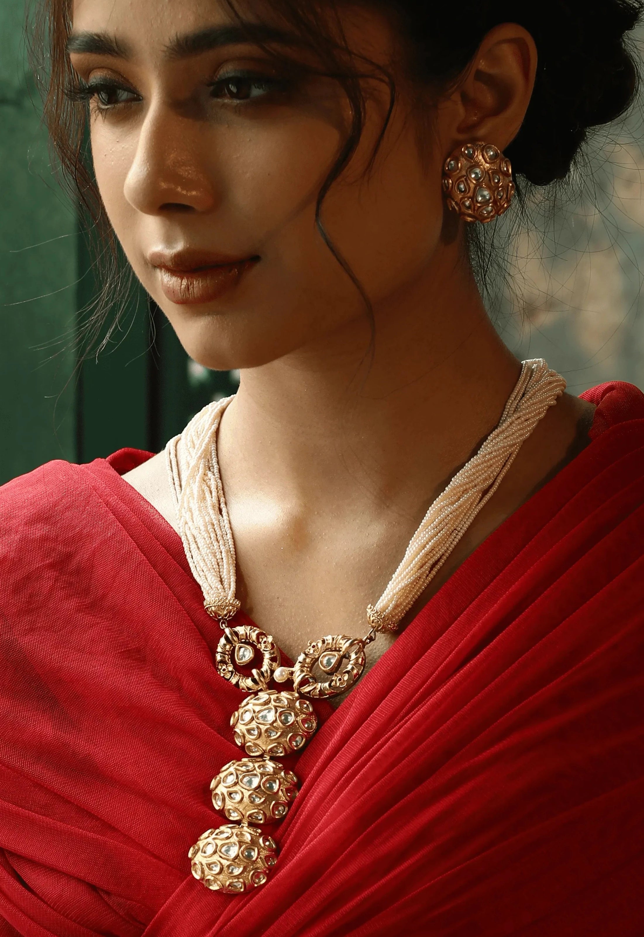 Nyara Necklace Set
