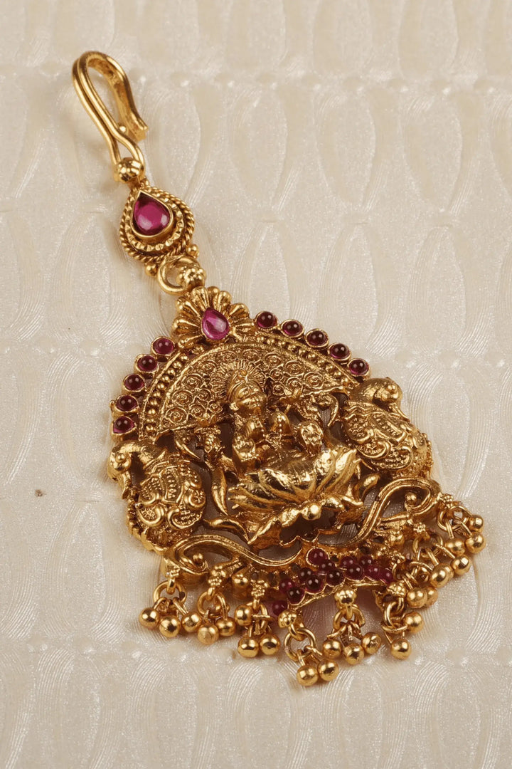 Laxmi Maang Tikka