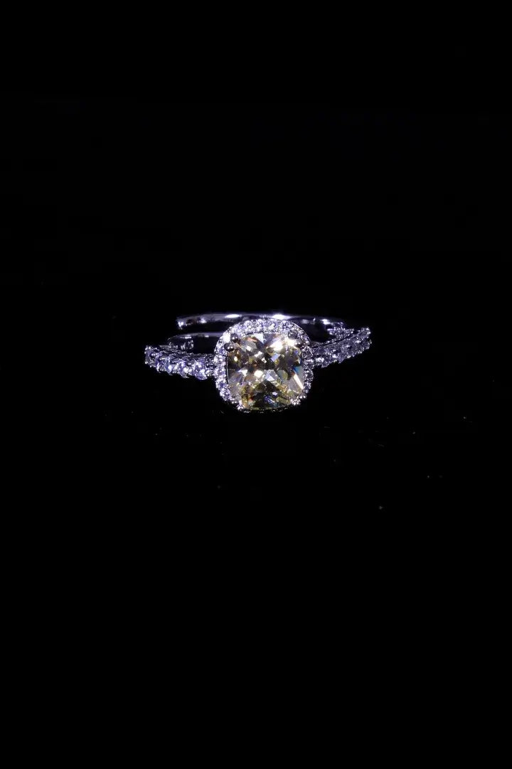 Sriya Ring