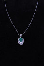 Load image into Gallery viewer, Emerald pear silver pendant set 