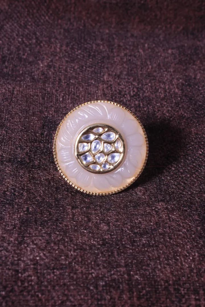 Abhilasa Finger Ring