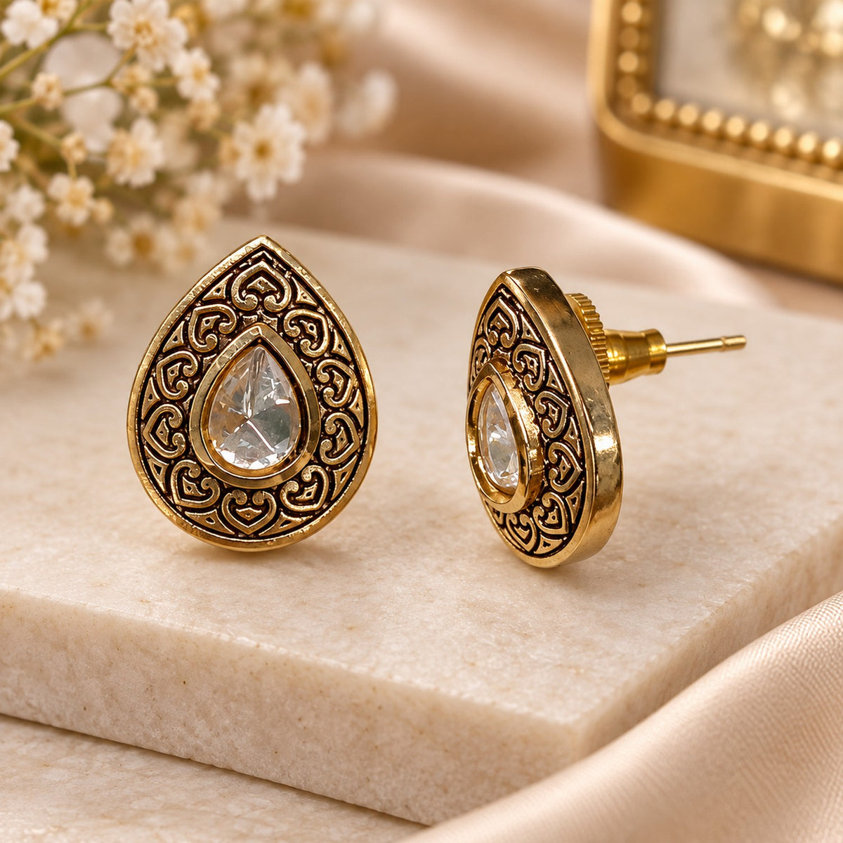 Noor Teardrop Stud Earrings