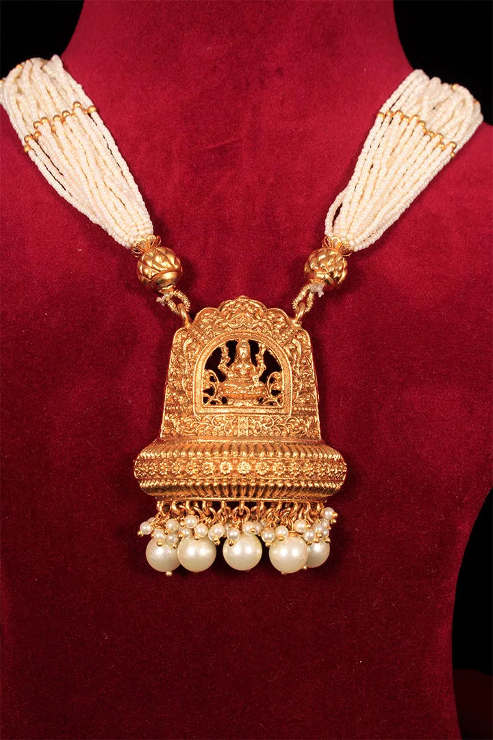 Ojaswini Necklace Set