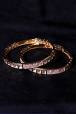 Load image into Gallery viewer, Akshara Bangles
