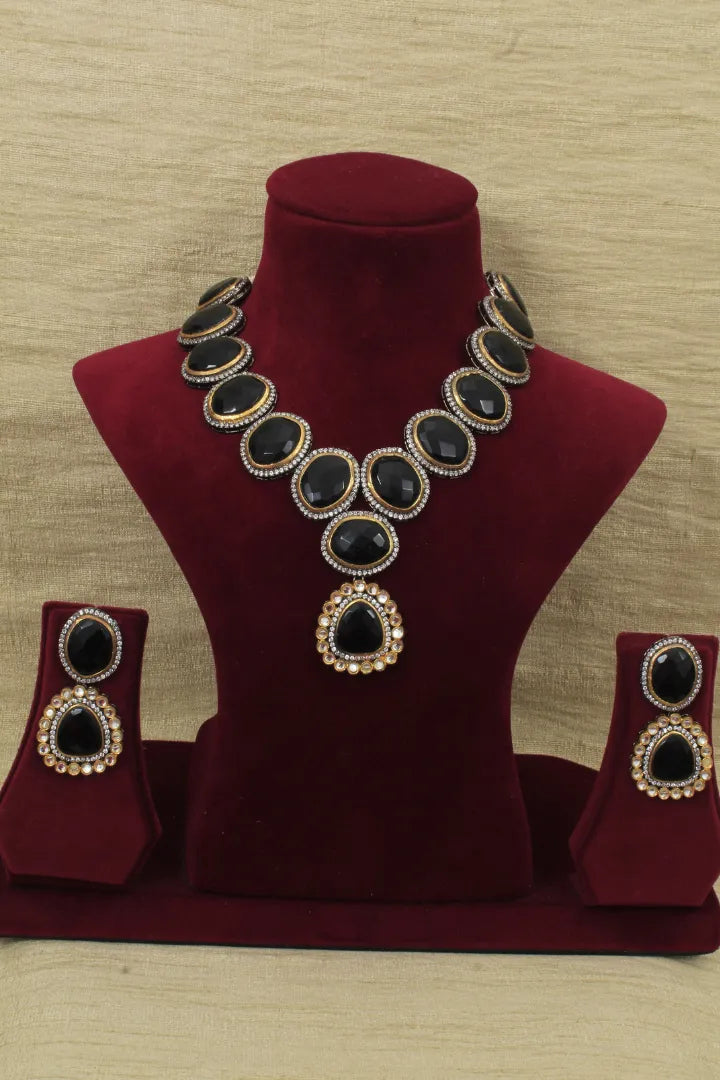 Black Stone Cluster Necklace Set