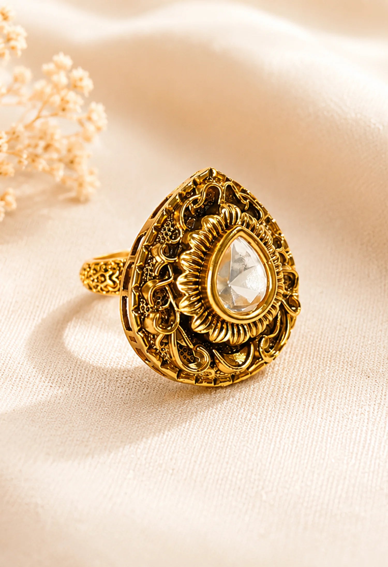 Aarini Teardrop Ring