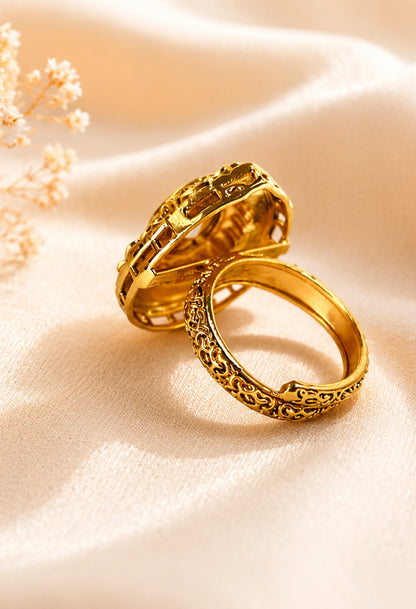 Aarini Teardrop Ring