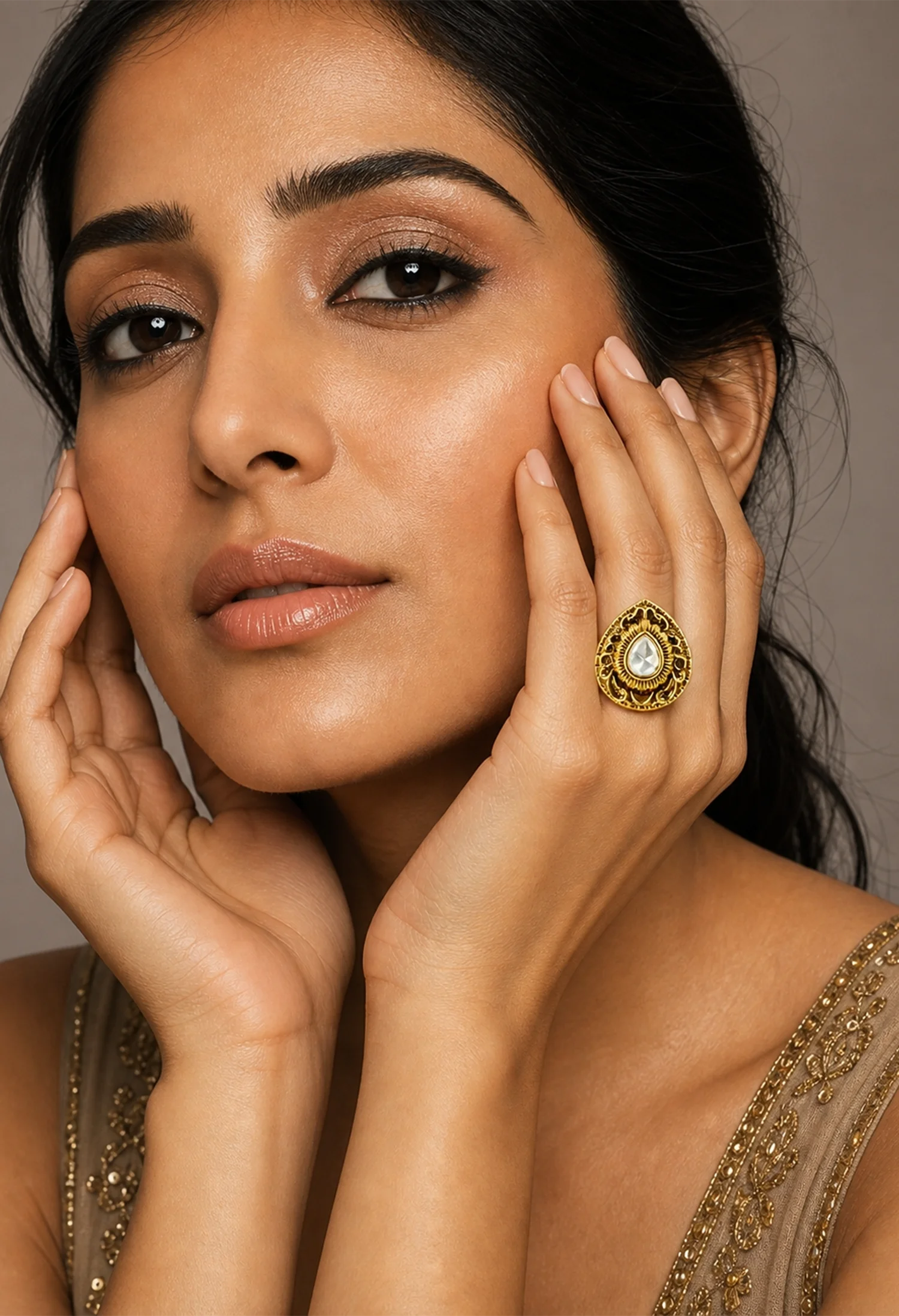 Aarini Teardrop Ring