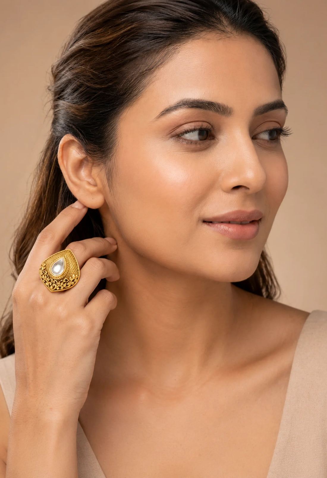 Noor Teardrop Ring